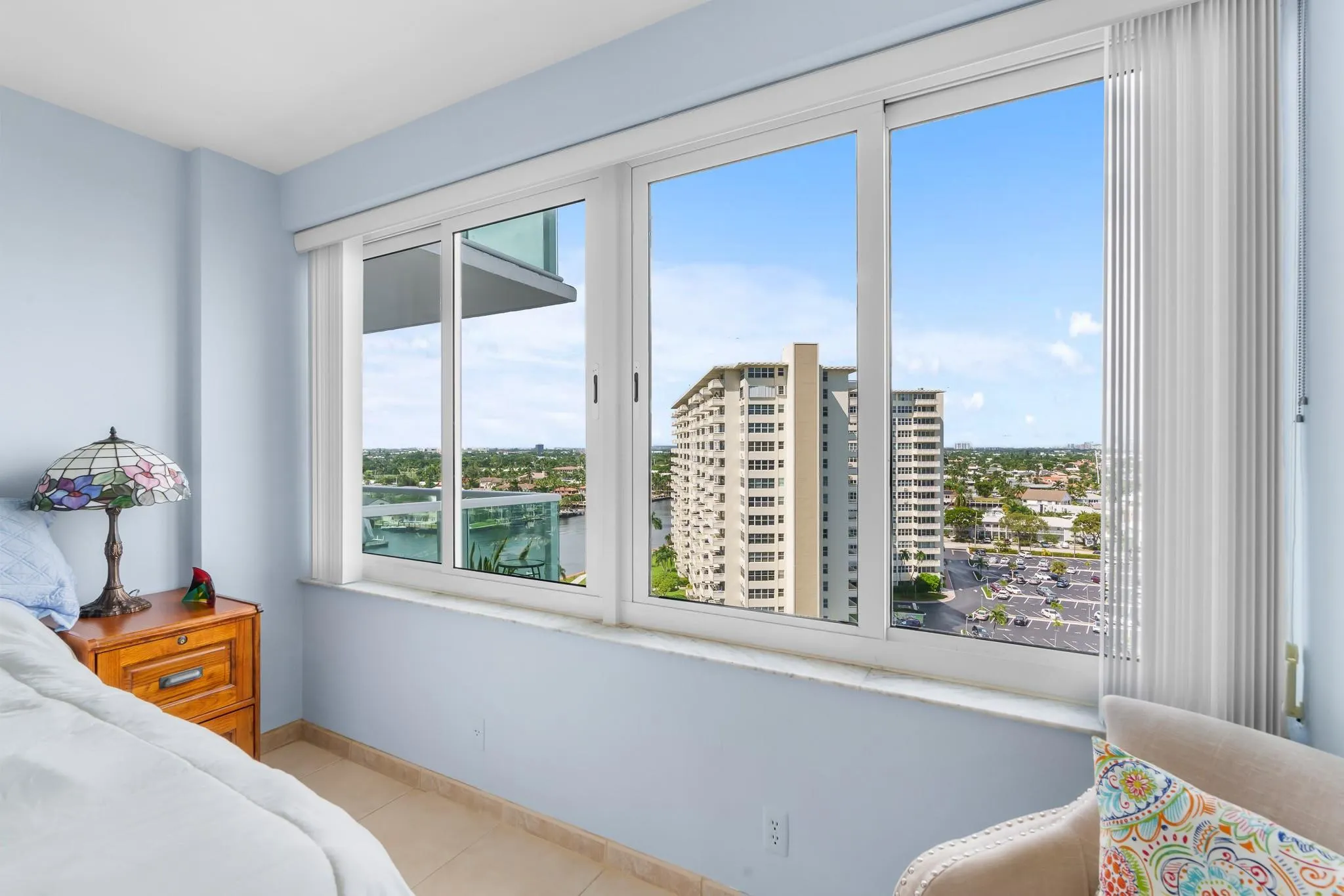3233 NE 34th St, #1207