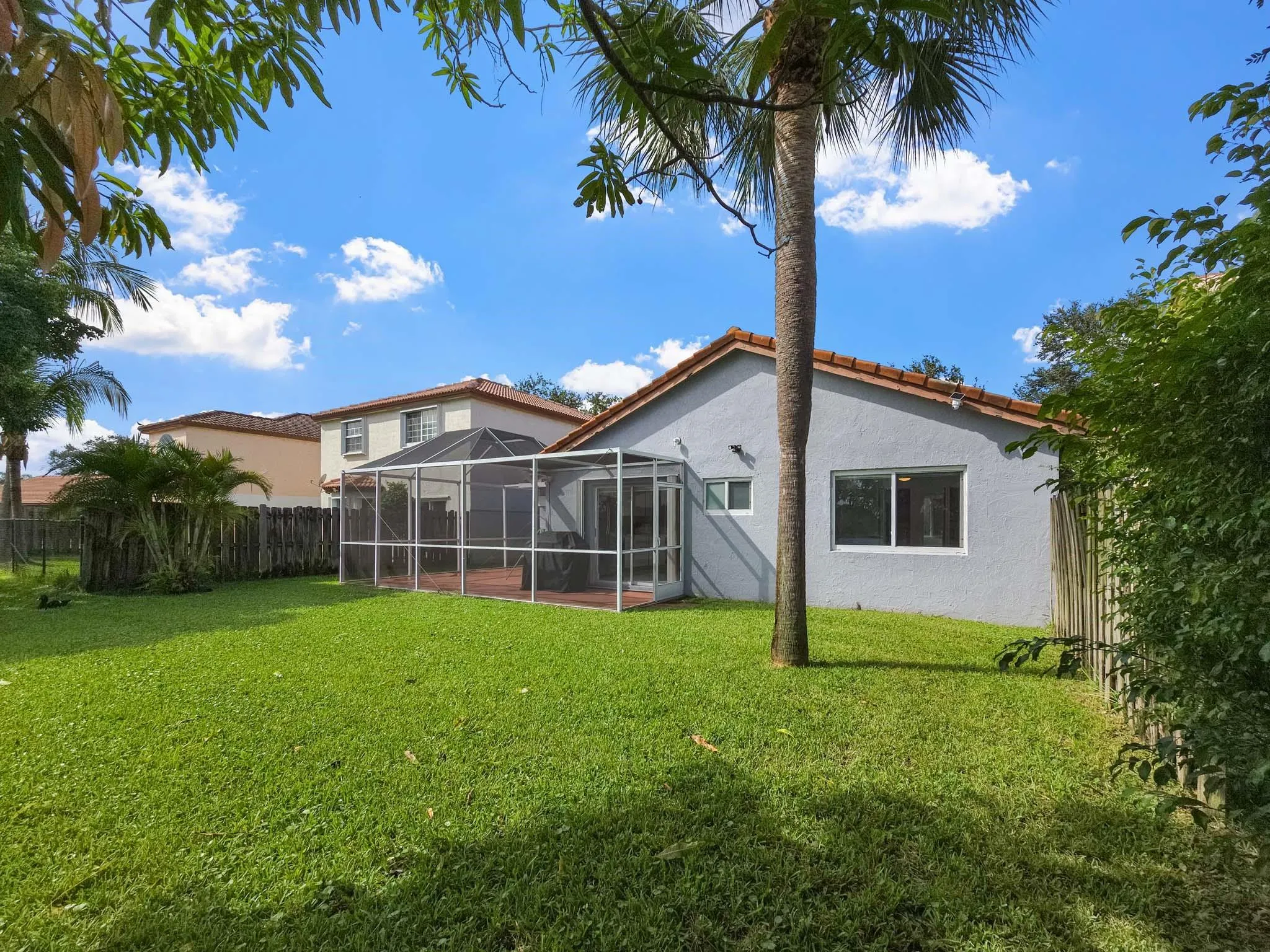5090 NW 54th St