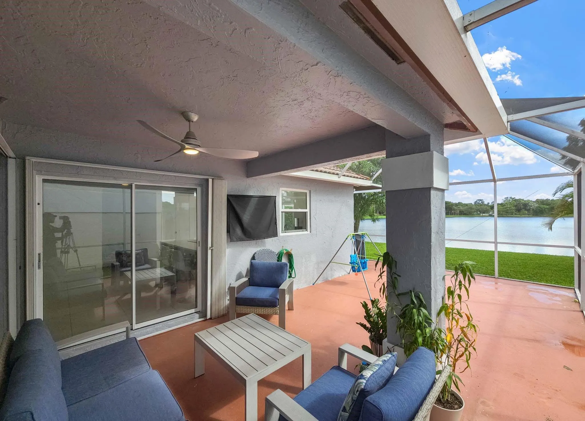 5090 NW 54th St