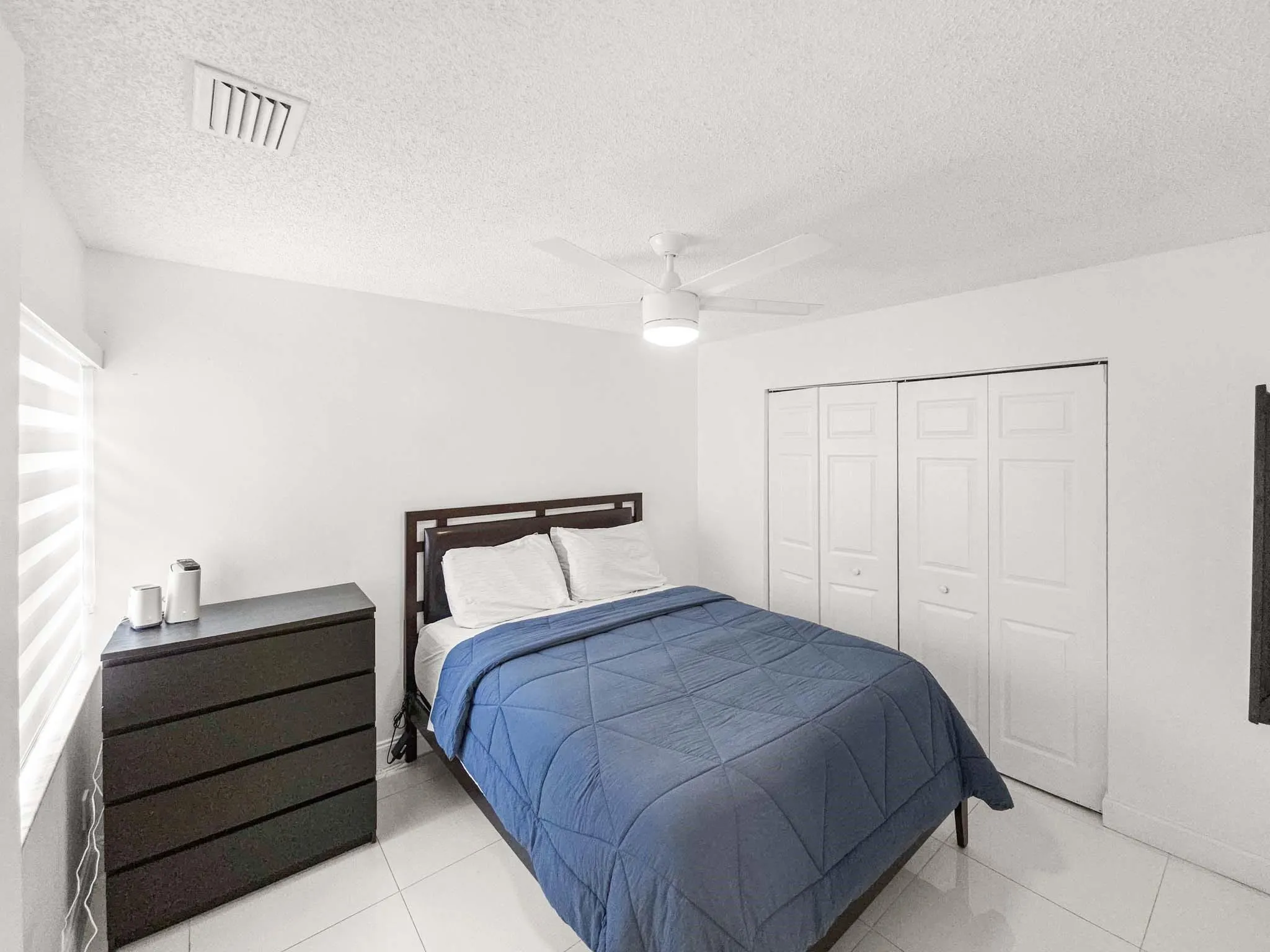 5090 NW 54th St