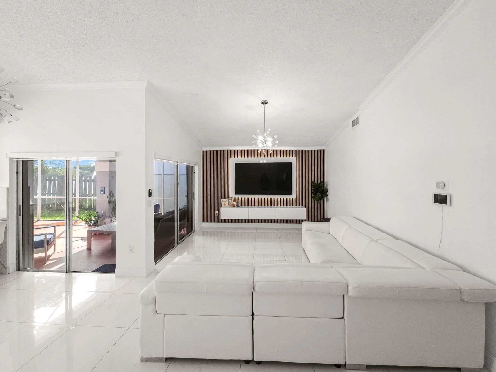 5090 NW 54th St