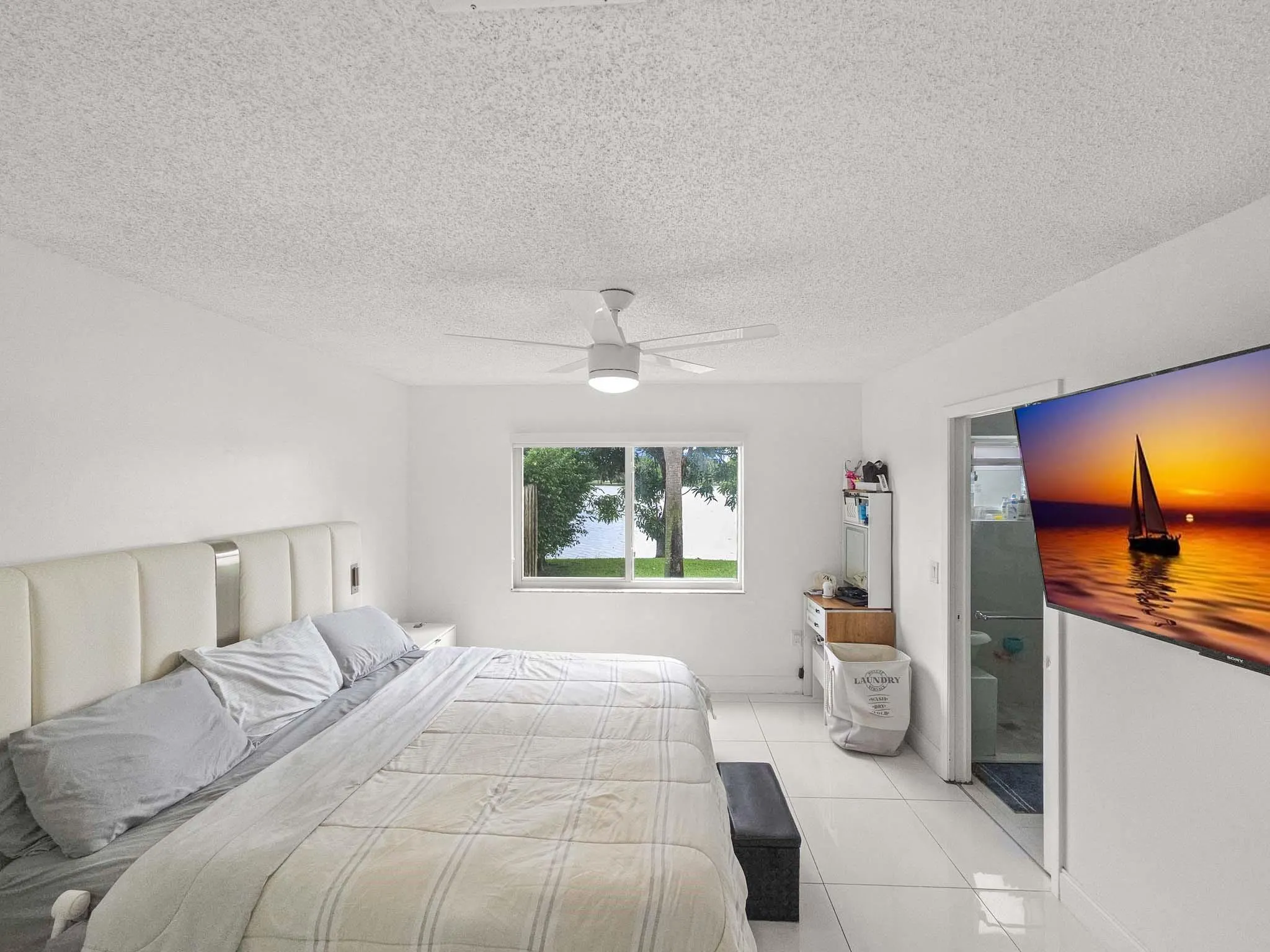 5090 NW 54th St