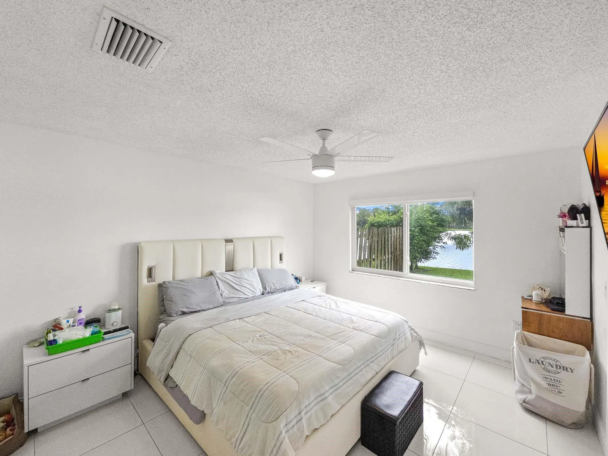 5090 NW 54th St