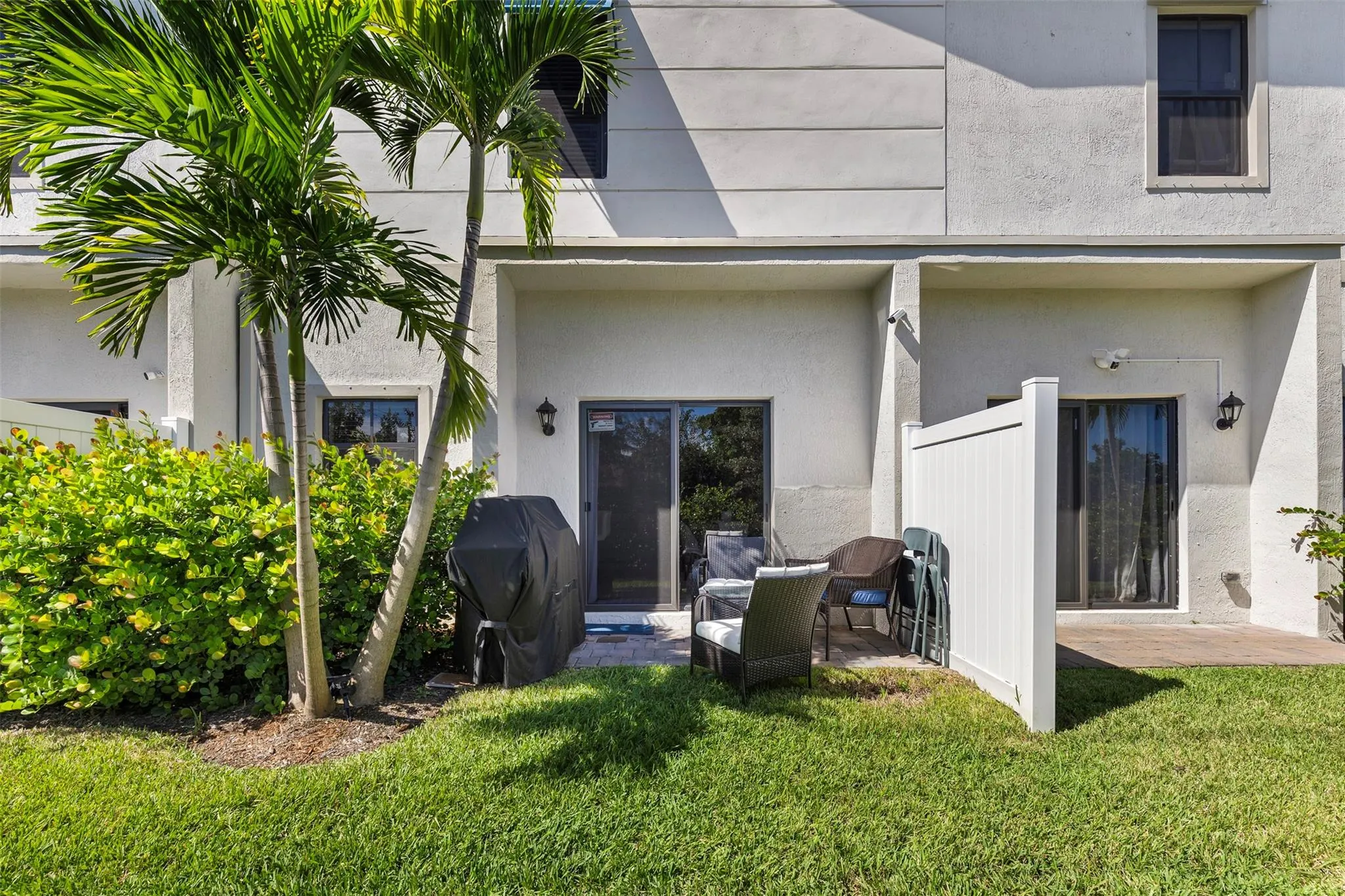 884 NW 3rd Ter