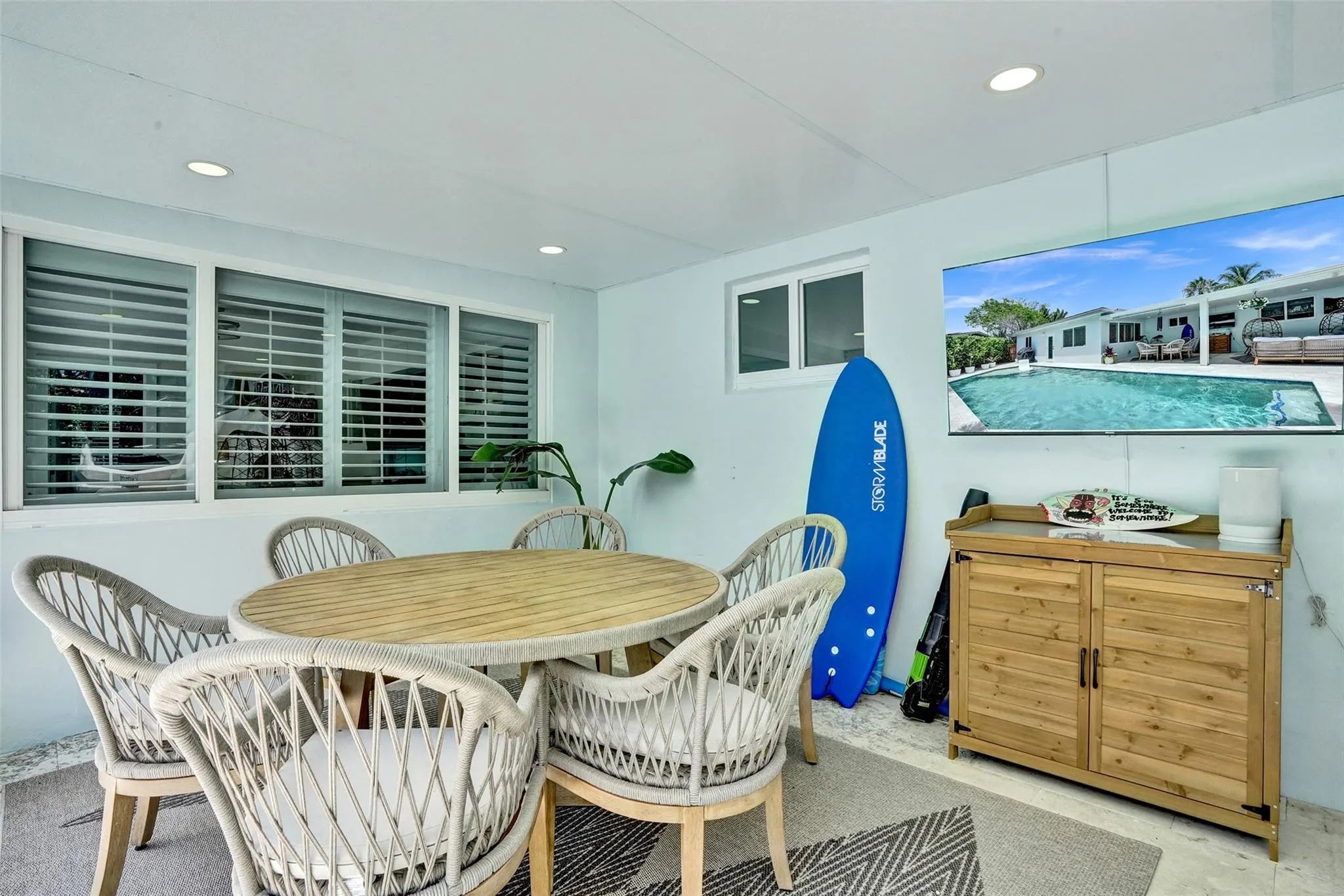 106 SE 10th Ct