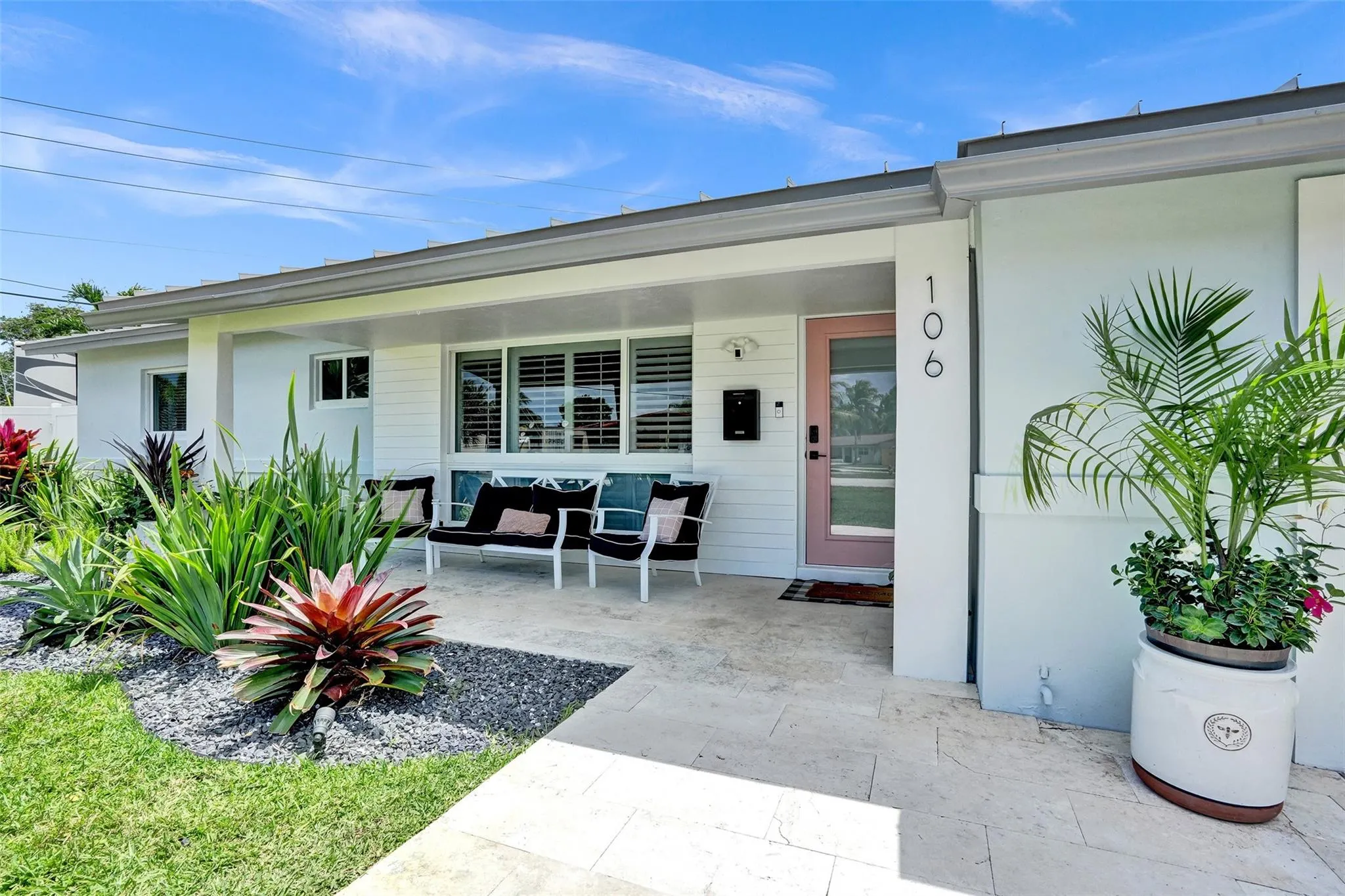 106 SE 10th Ct