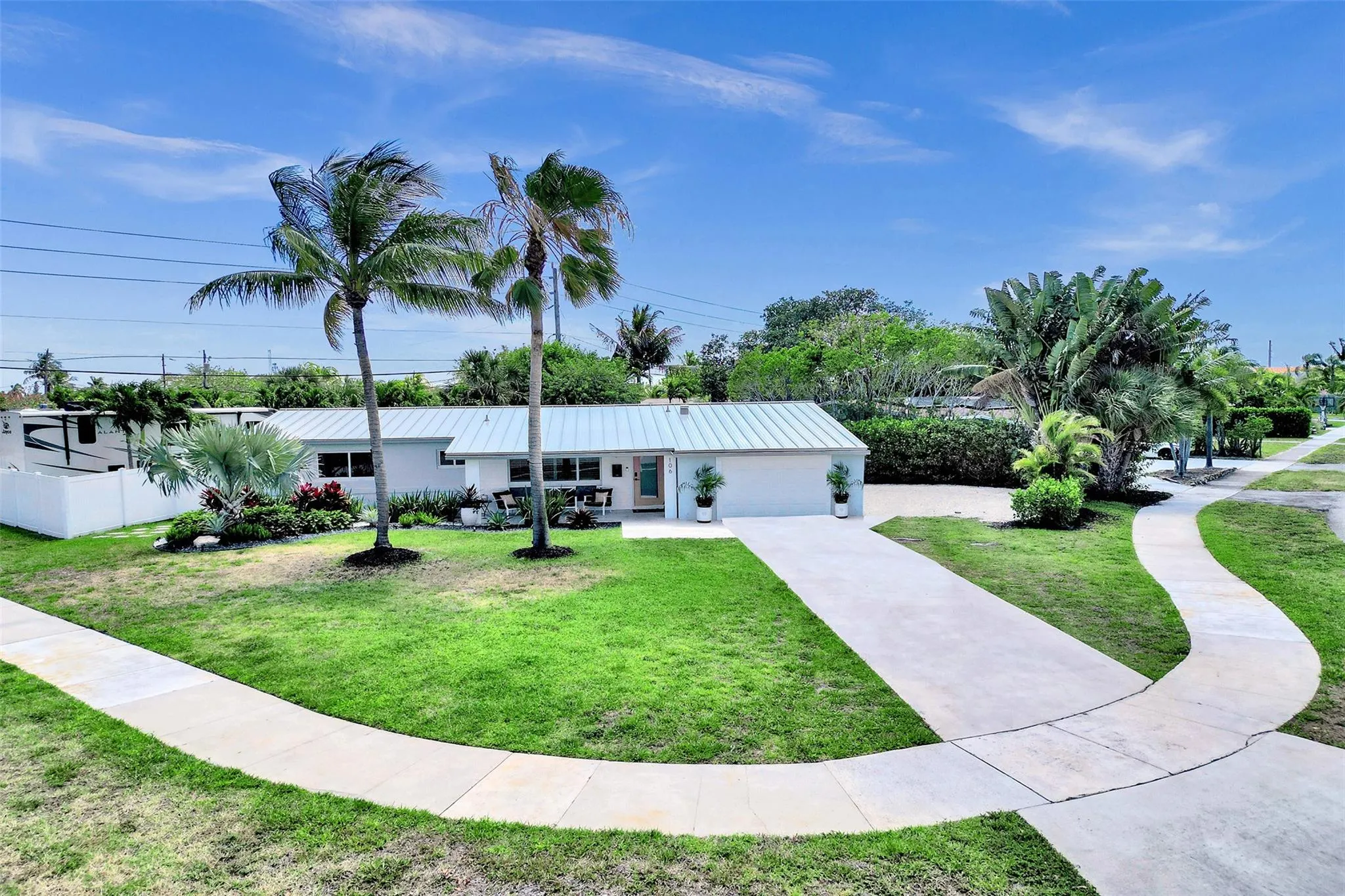 106 SE 10th Ct