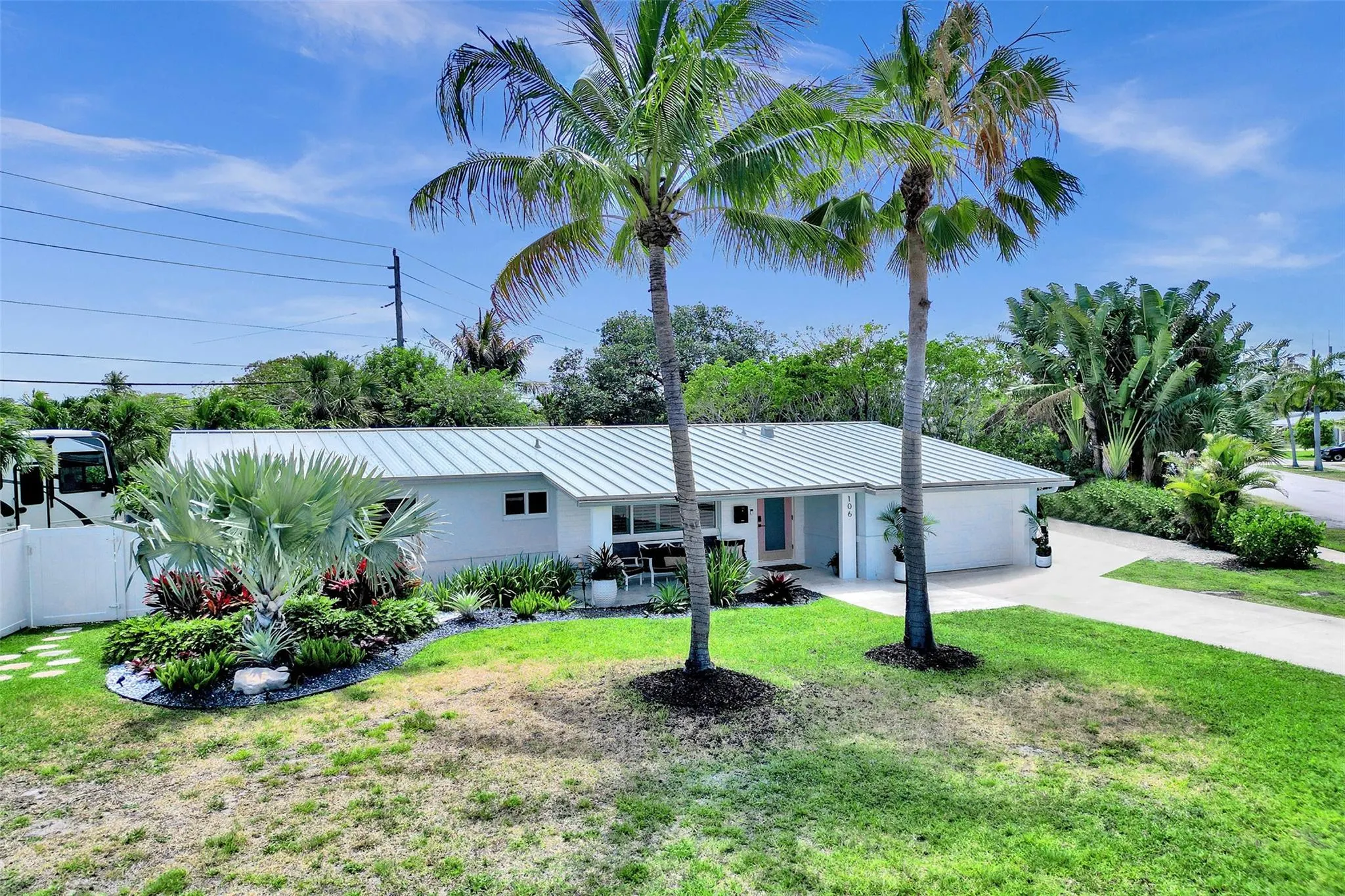 106 SE 10th Ct