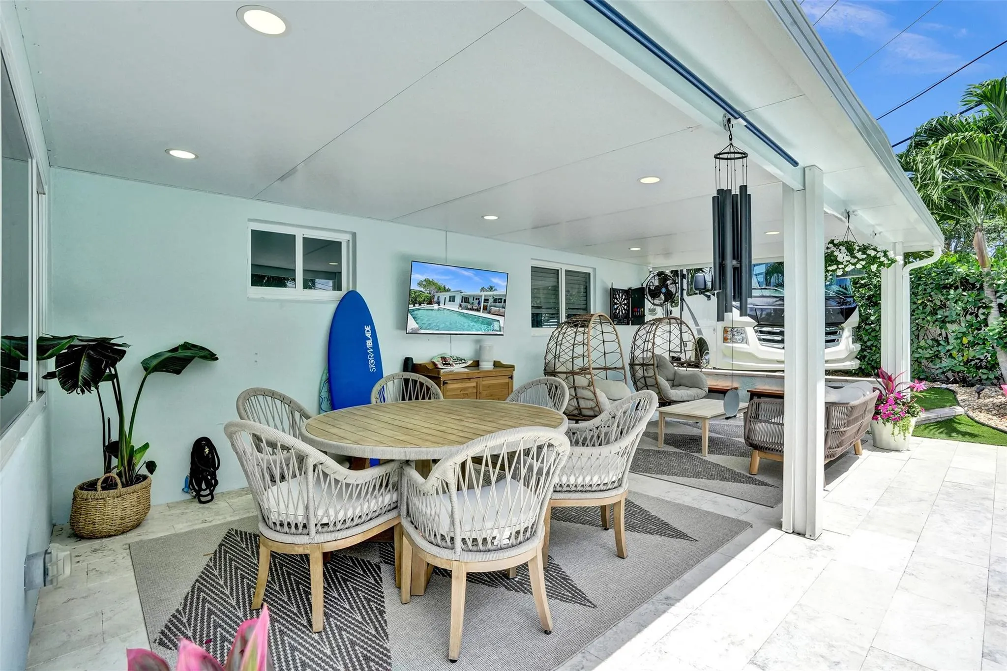 106 SE 10th Ct