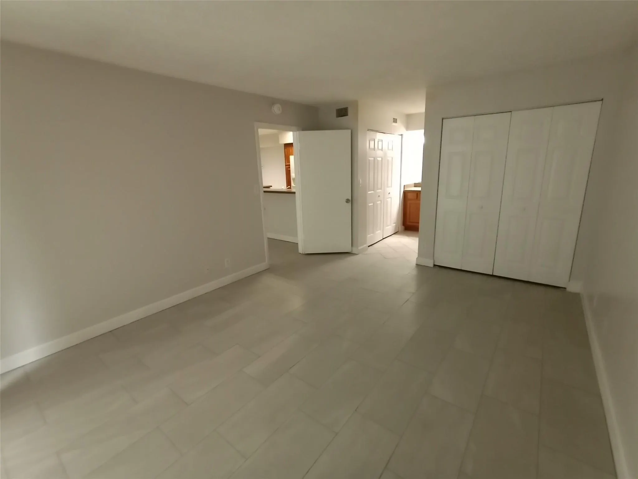 751 Lyons Rd, #18-103