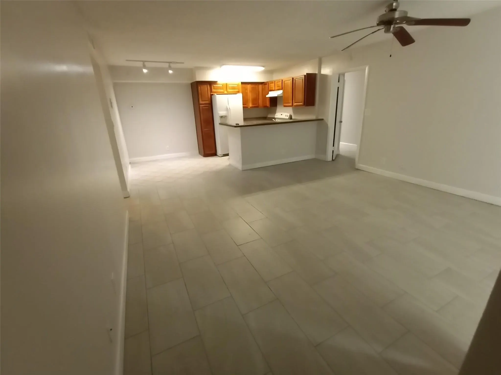 751 Lyons Rd, #18-103
