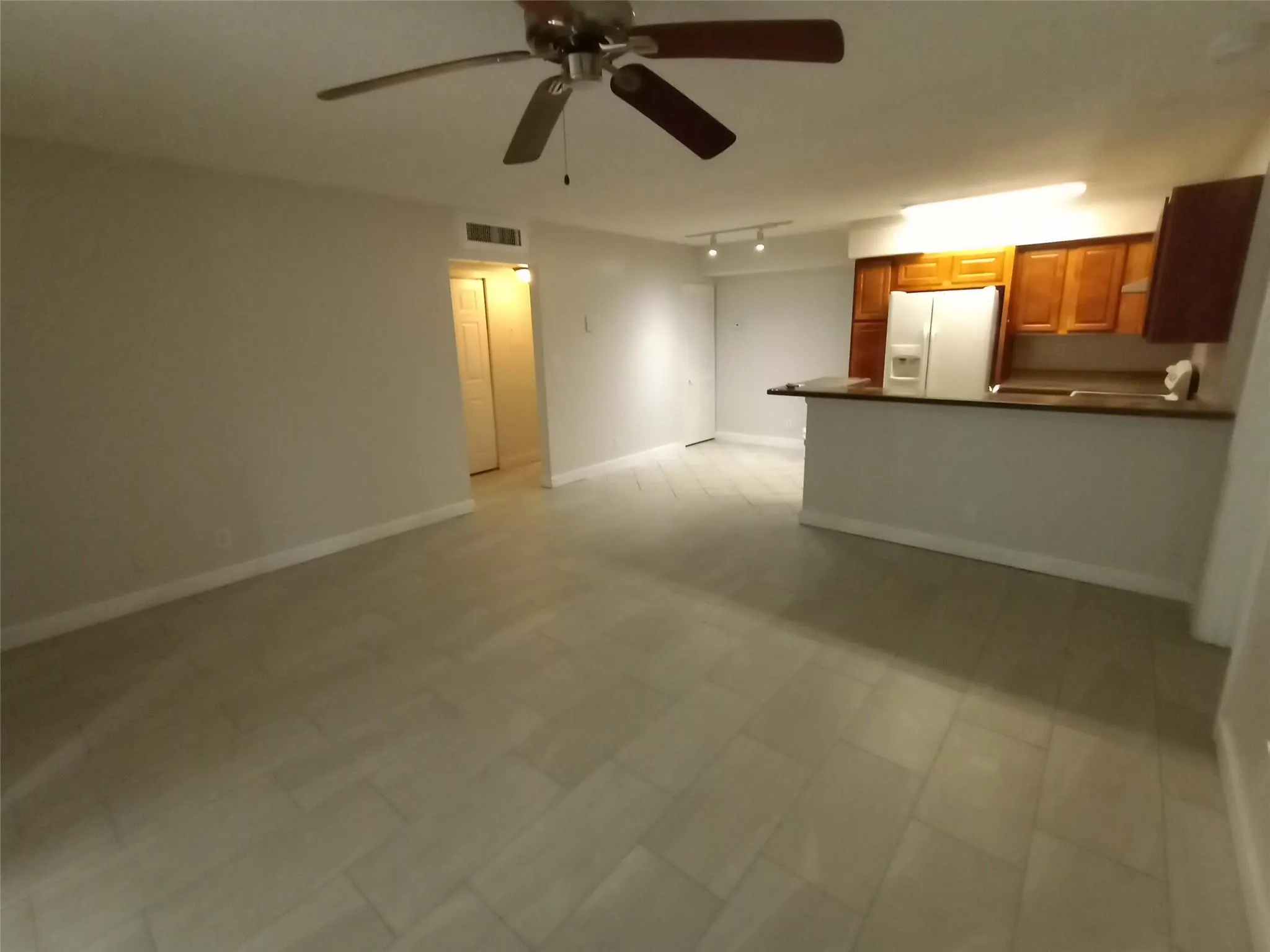 751 Lyons Rd, #18-103