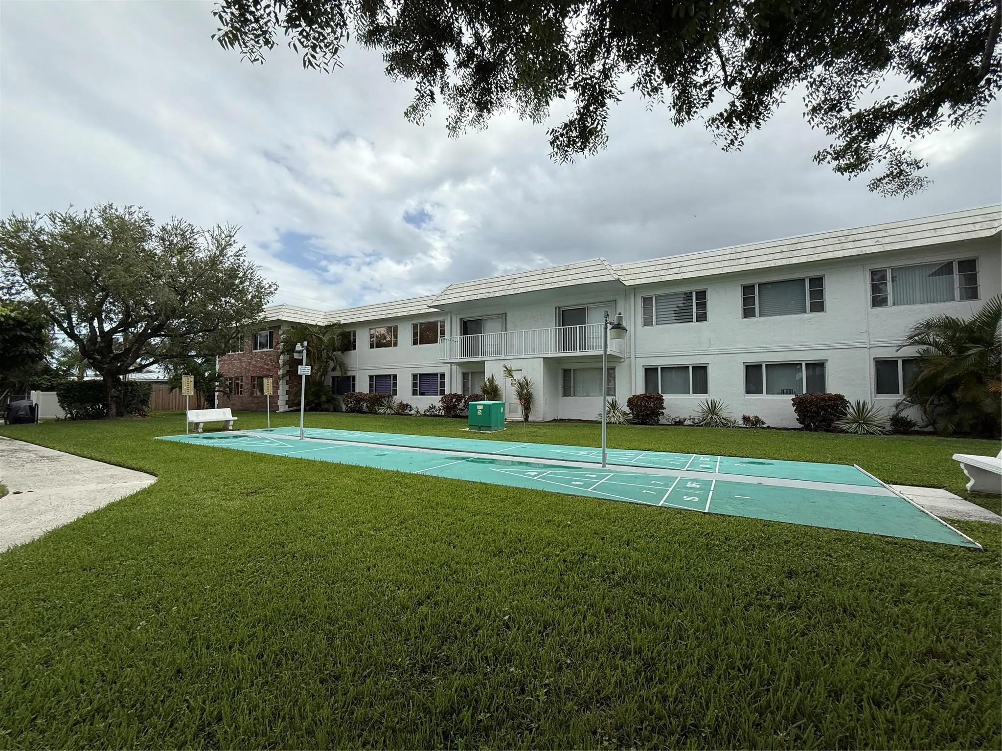 412 S Cypress Rd, #225