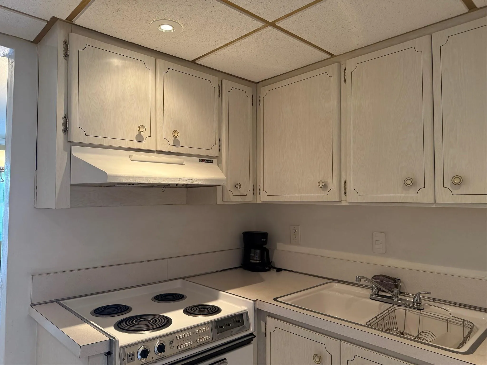 412 S Cypress Rd, #225