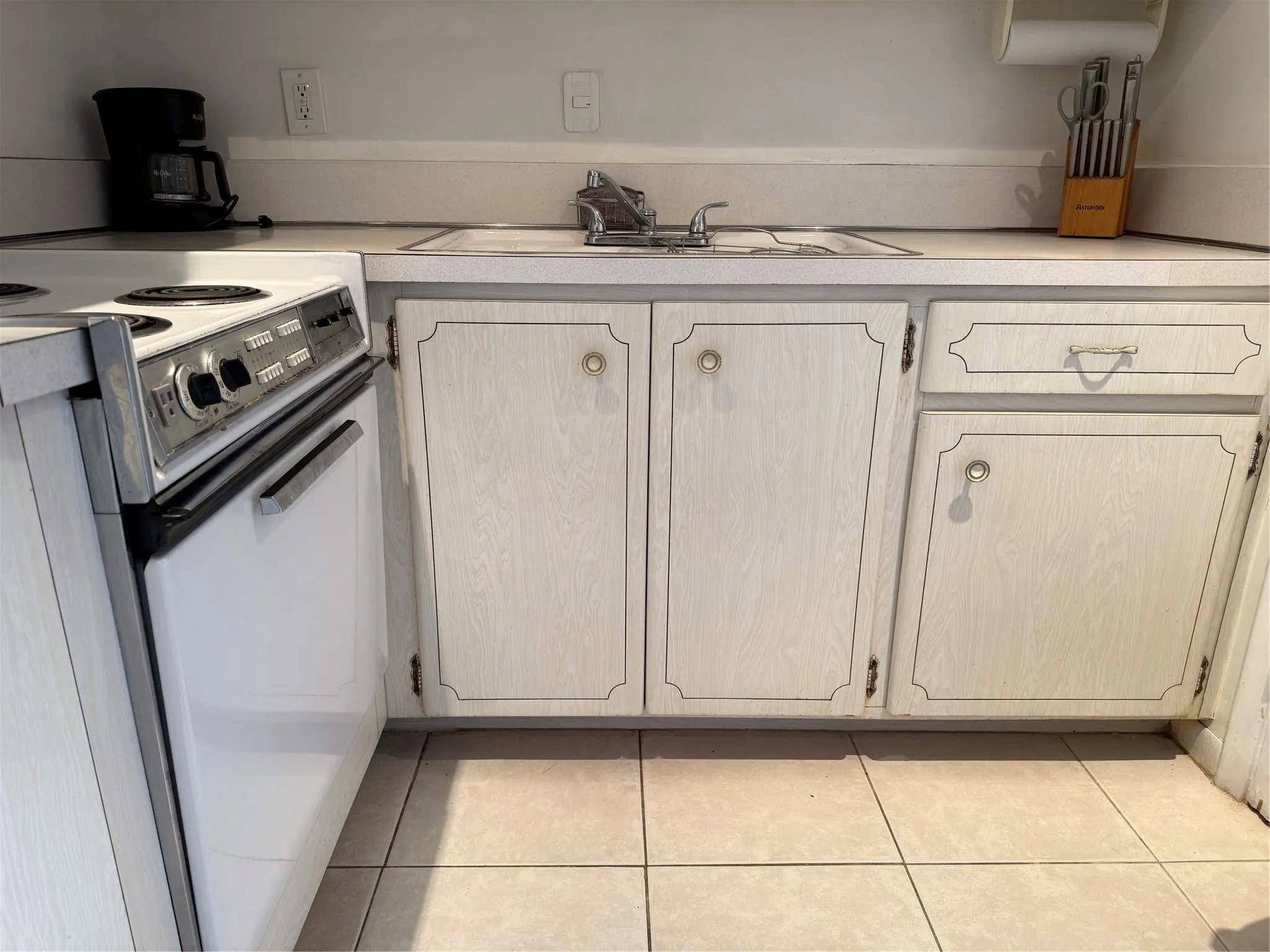 412 S Cypress Rd, #225