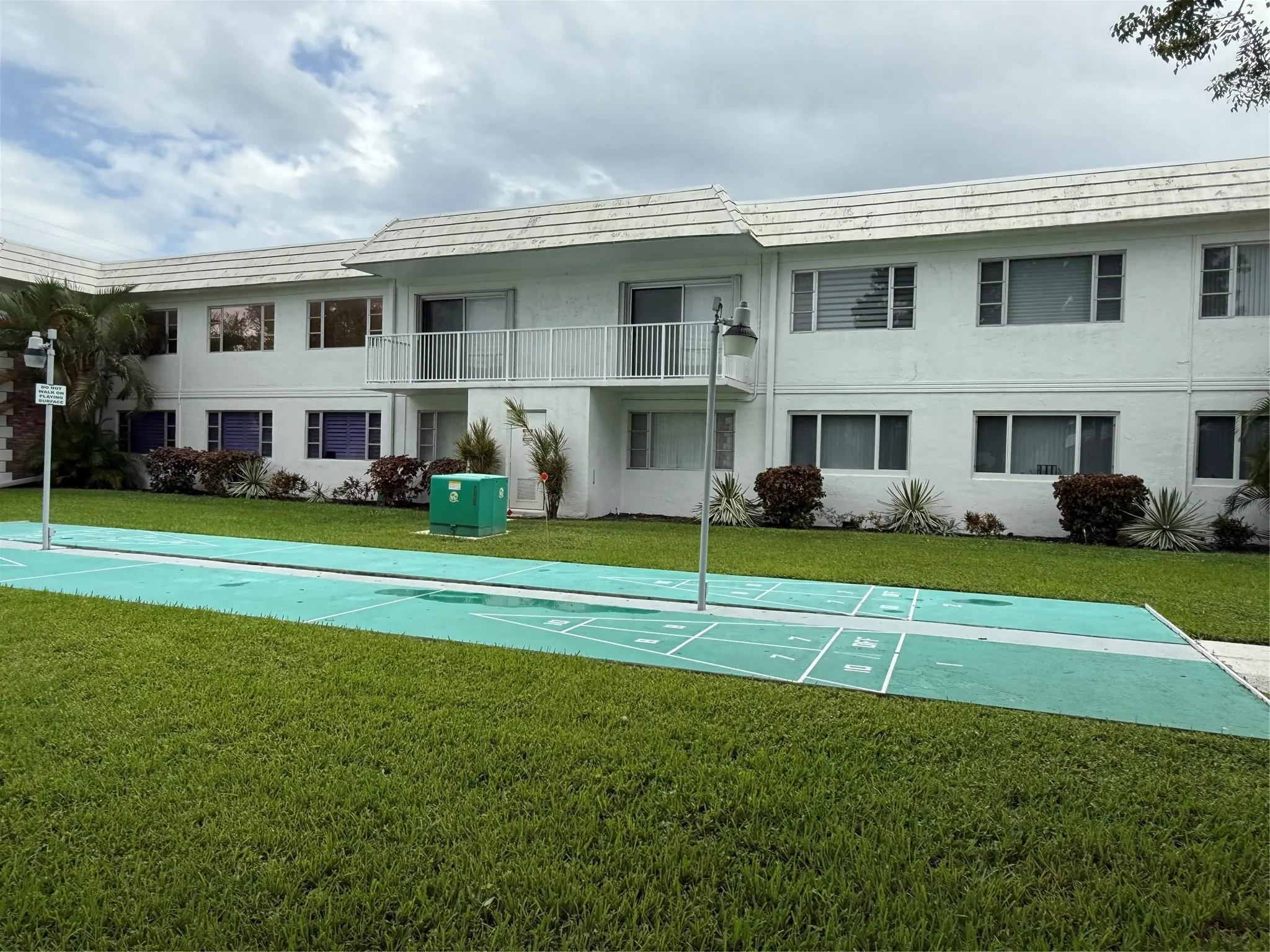 412 S Cypress Rd, #225