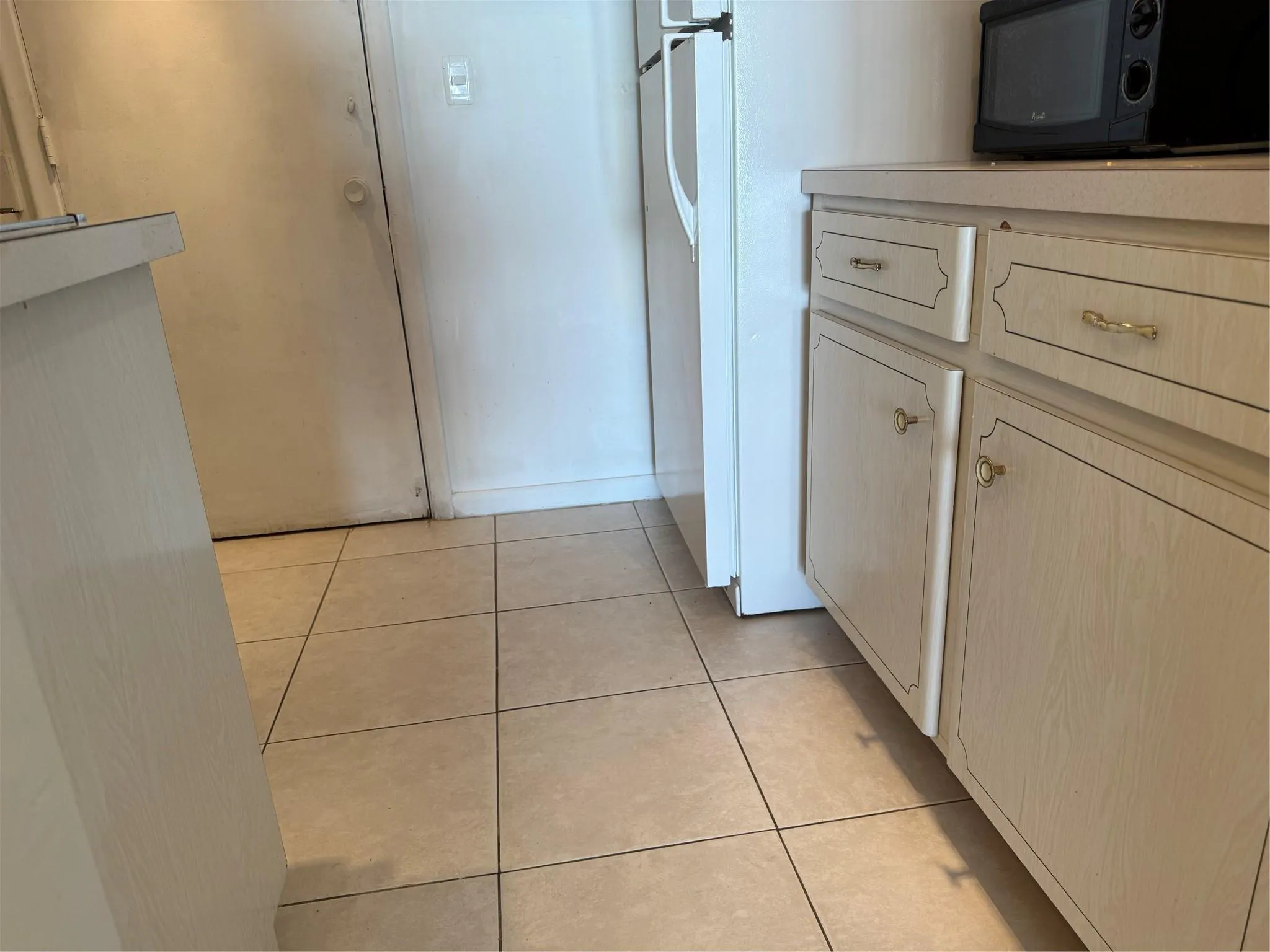 412 S Cypress Rd, #225