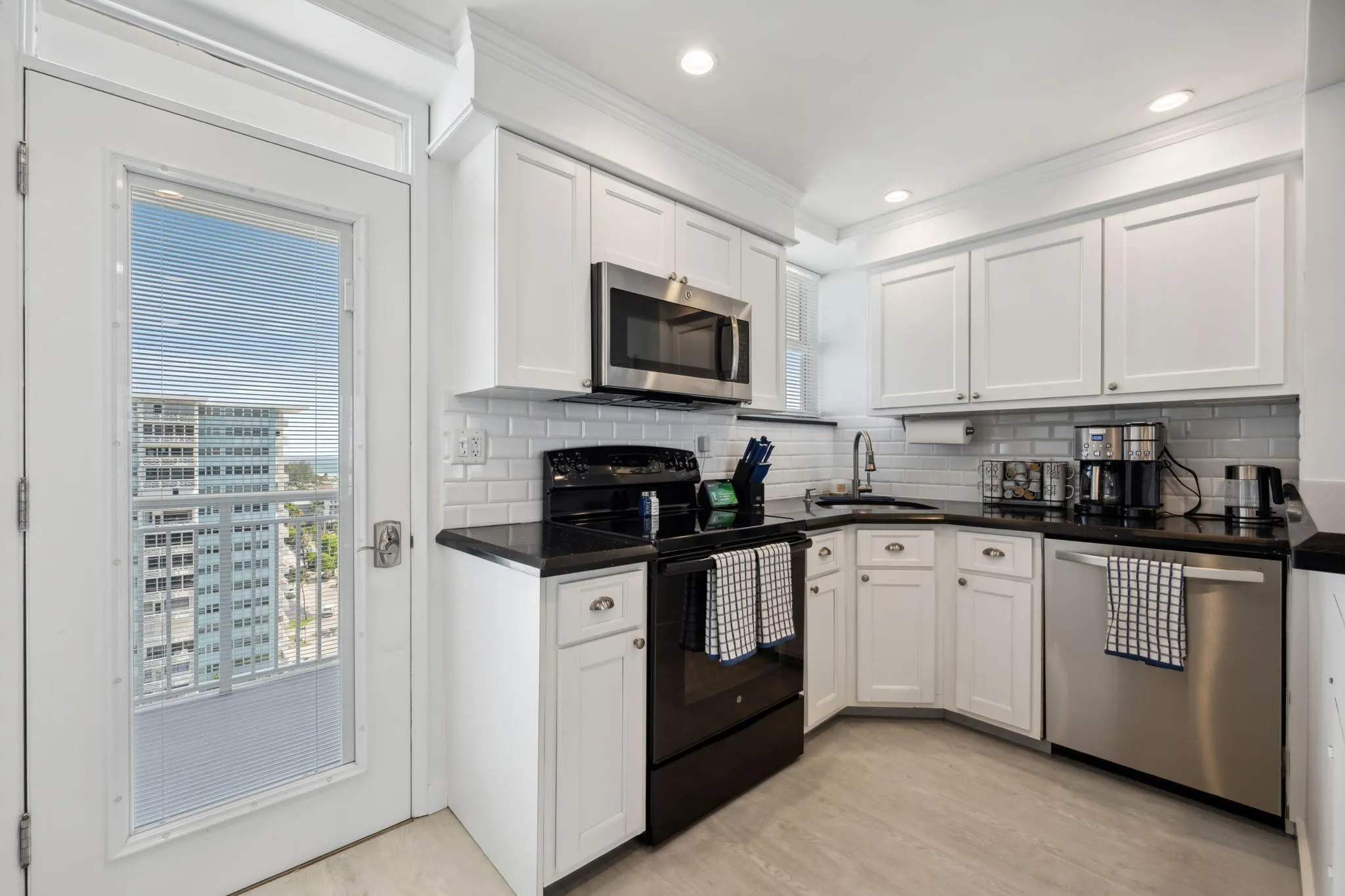 1920 S Ocean Dr, #1504