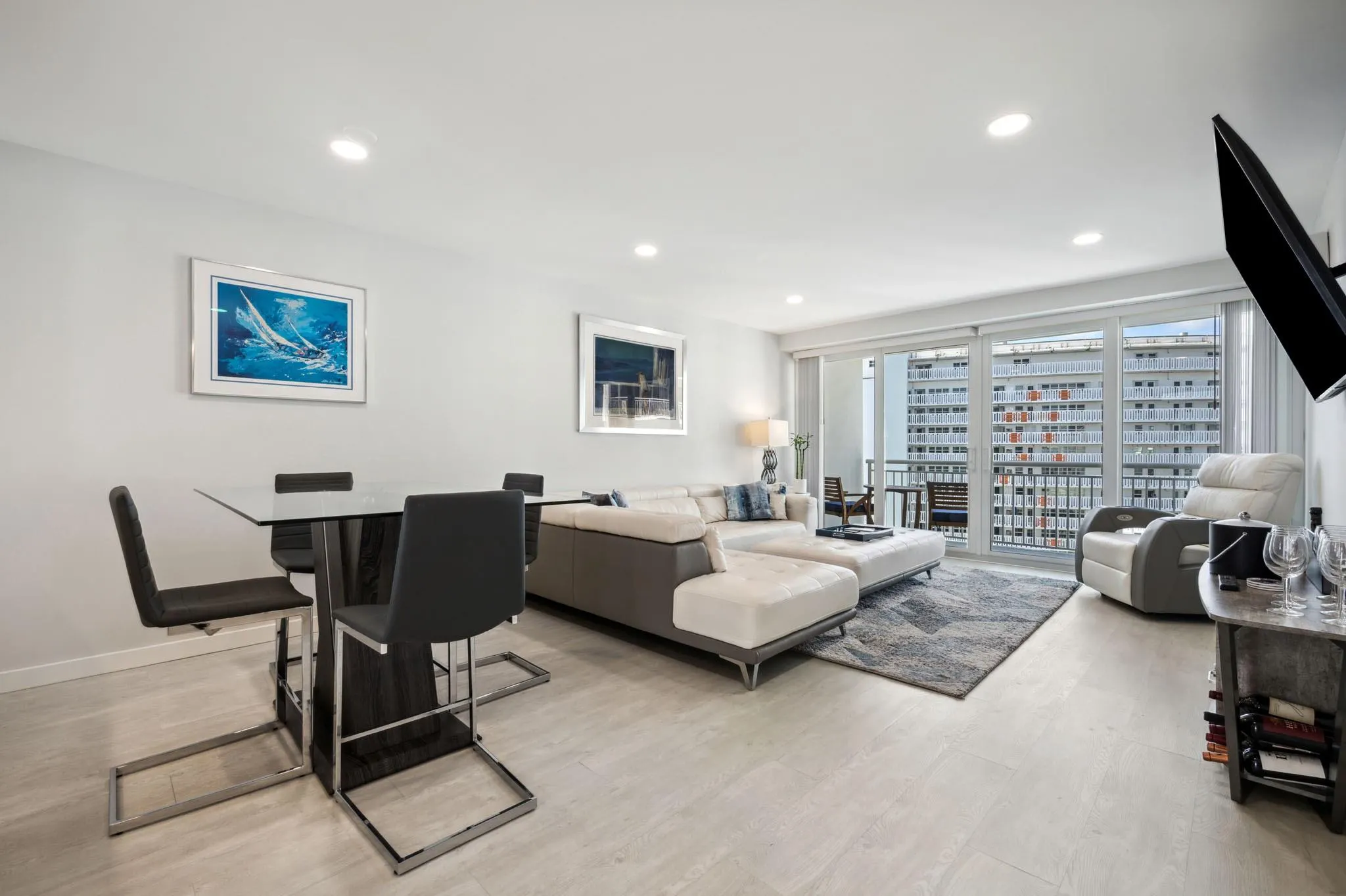1920 S Ocean Dr, #1504