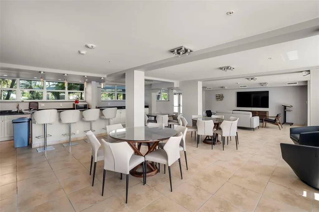 1920 S Ocean Dr, #1504