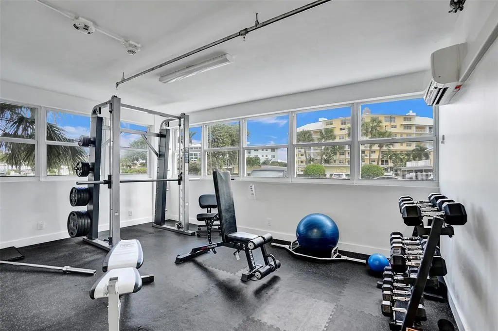 1920 S Ocean Dr, #1504