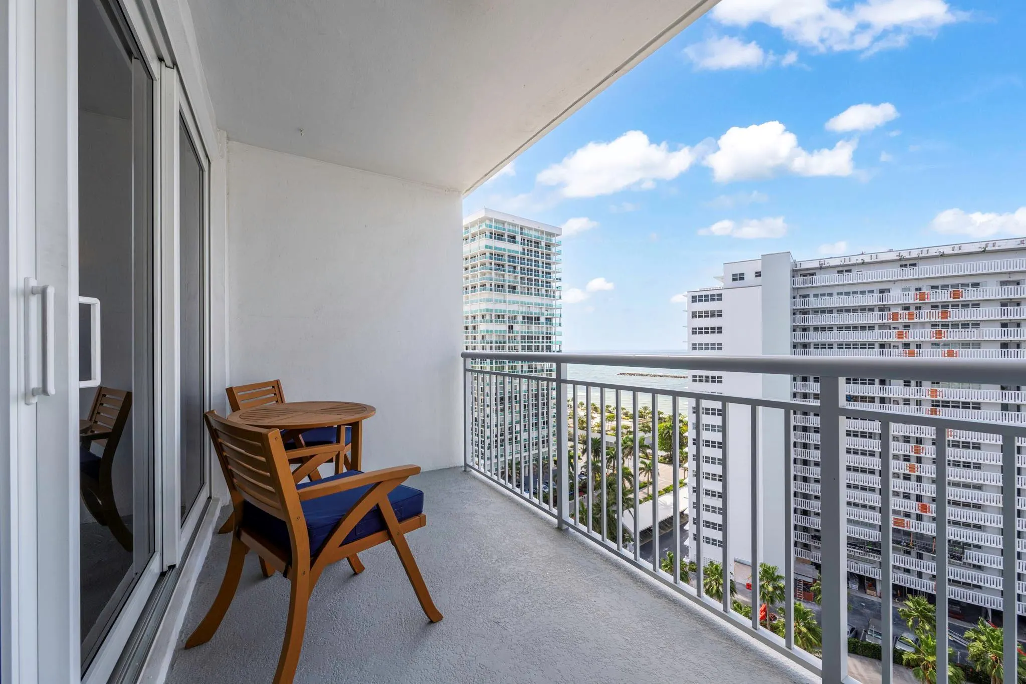 1920 S Ocean Dr, #1504