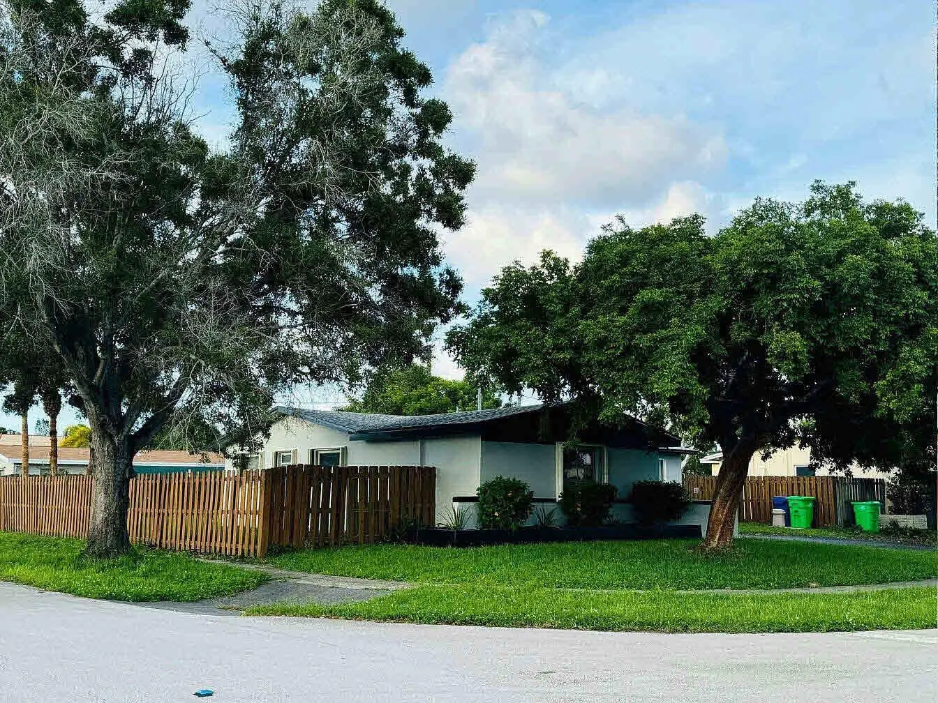 9171 NW 26th St