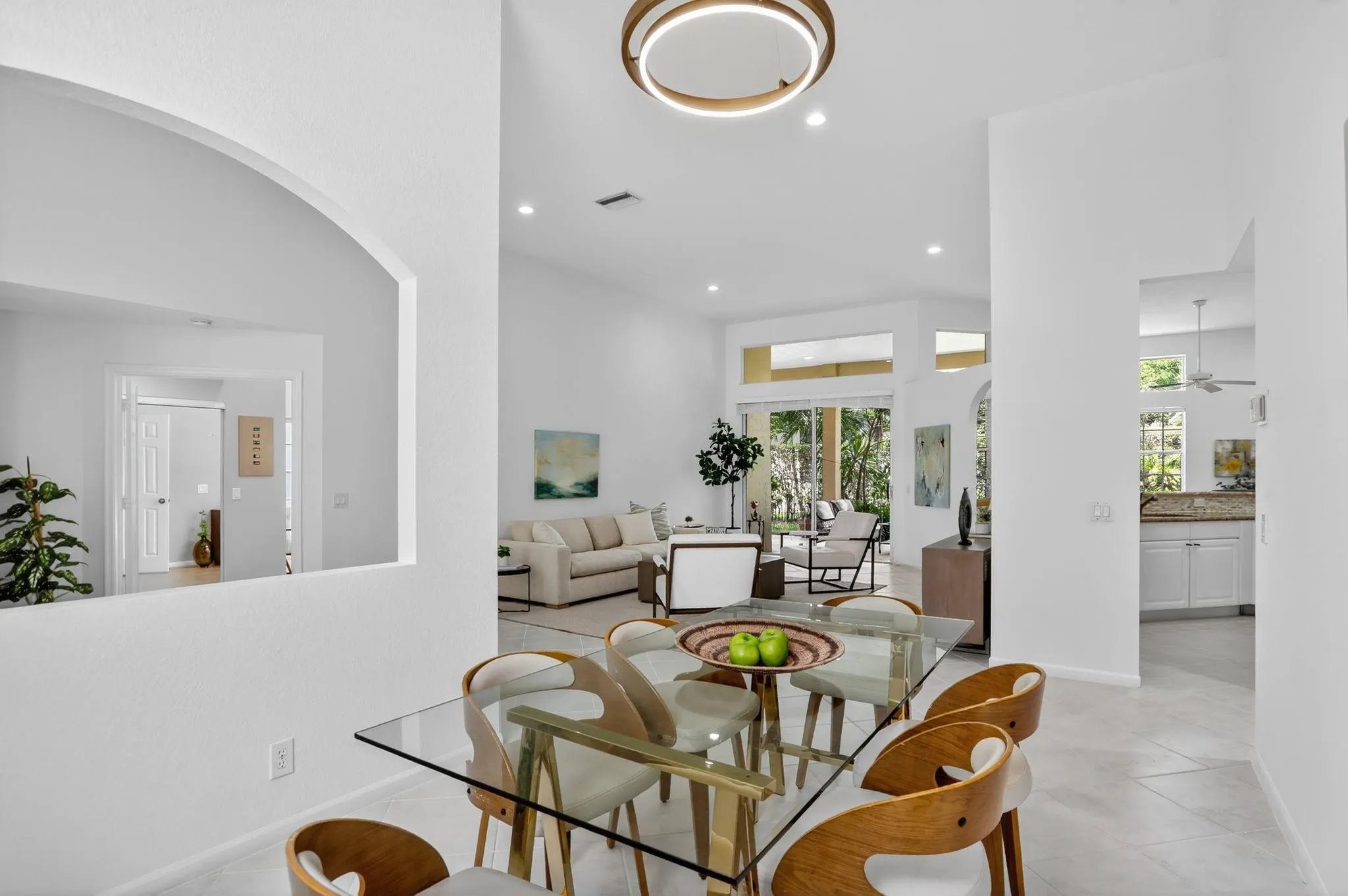 2807 Oakbrook Ln