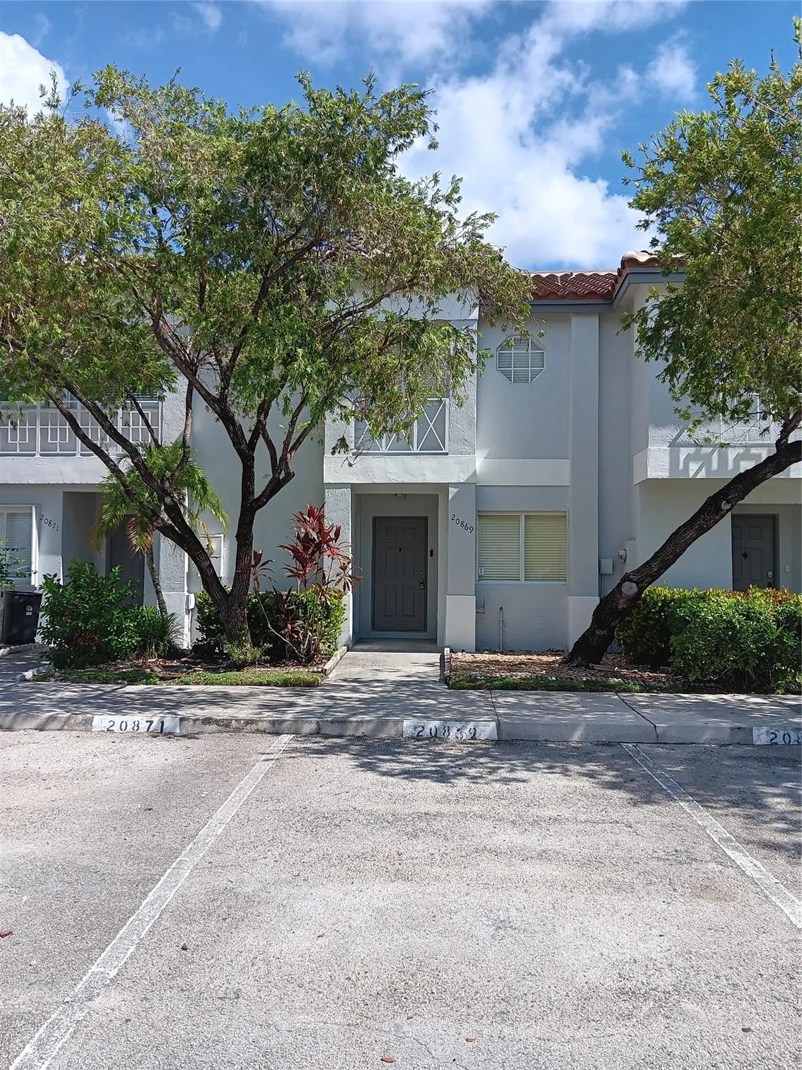 20869 NW 2nd St, #1