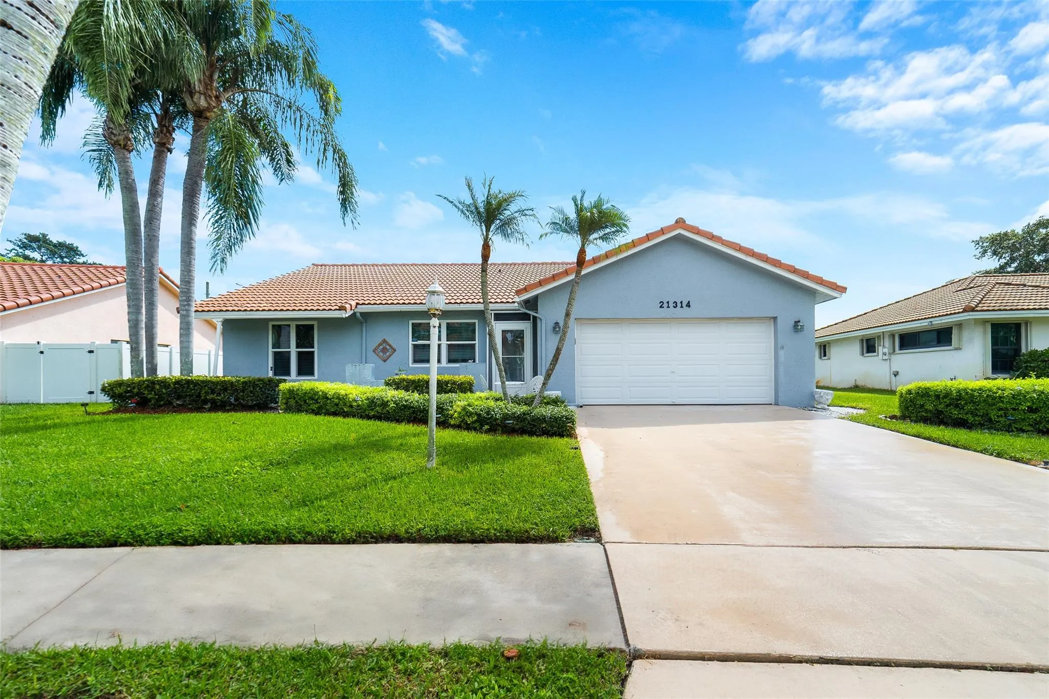21314 Chinaberry Dr
