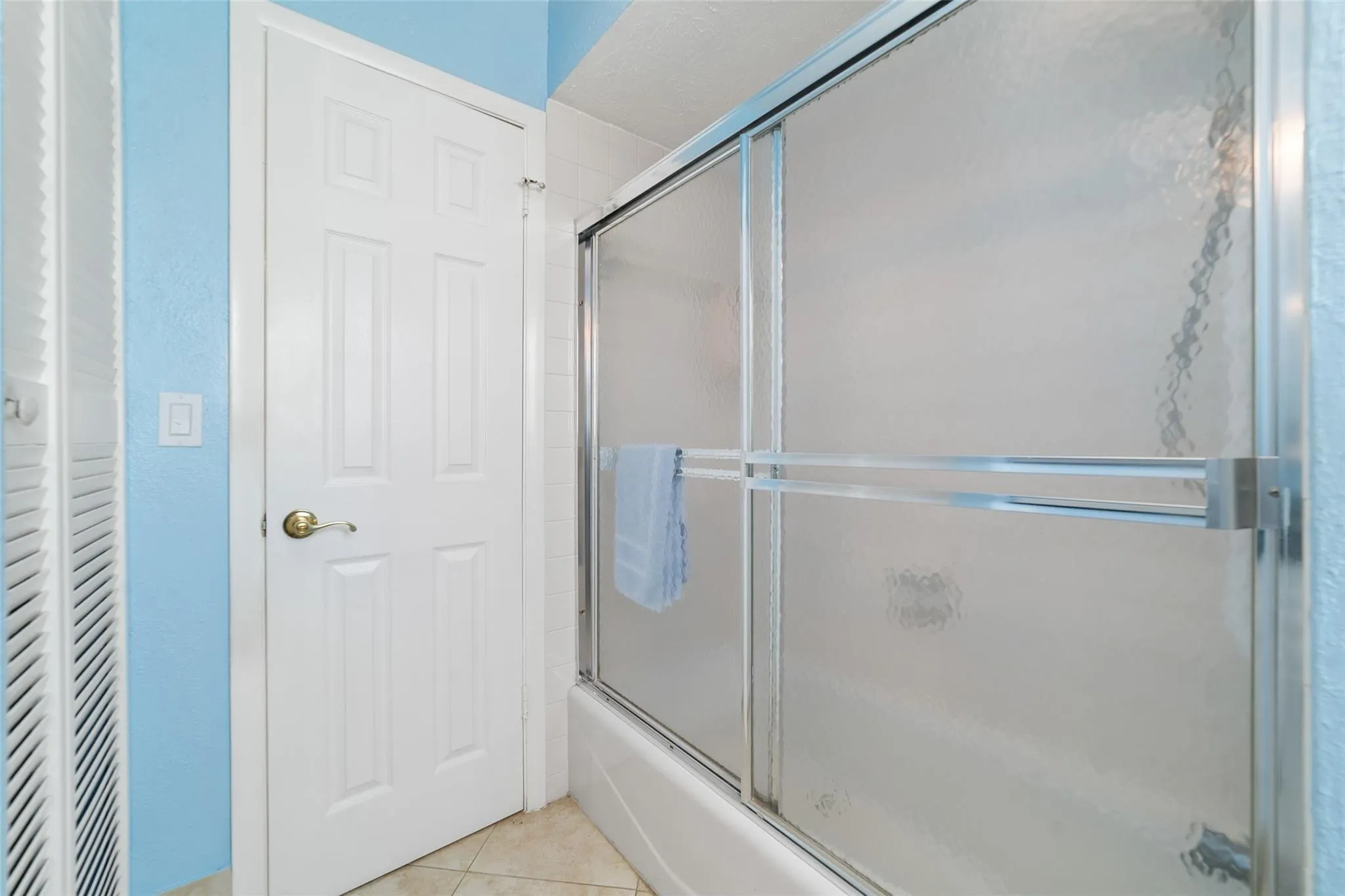 21314 Chinaberry Dr