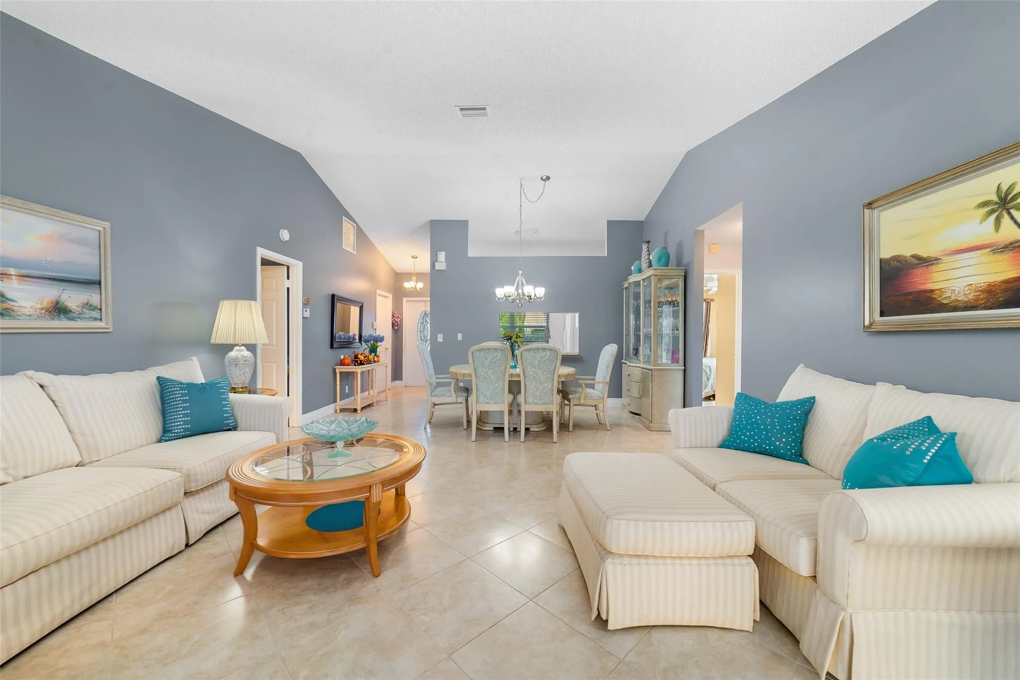 21314 Chinaberry Dr