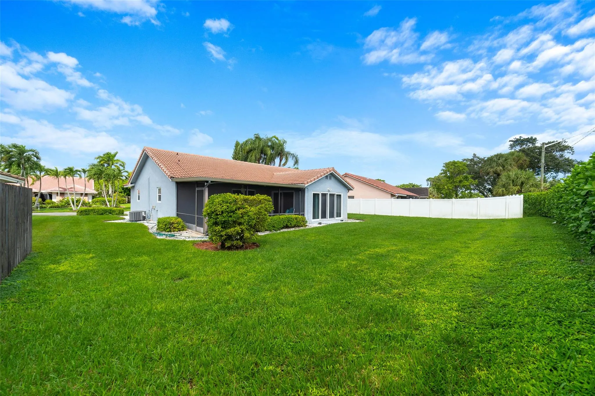 21314 Chinaberry Dr