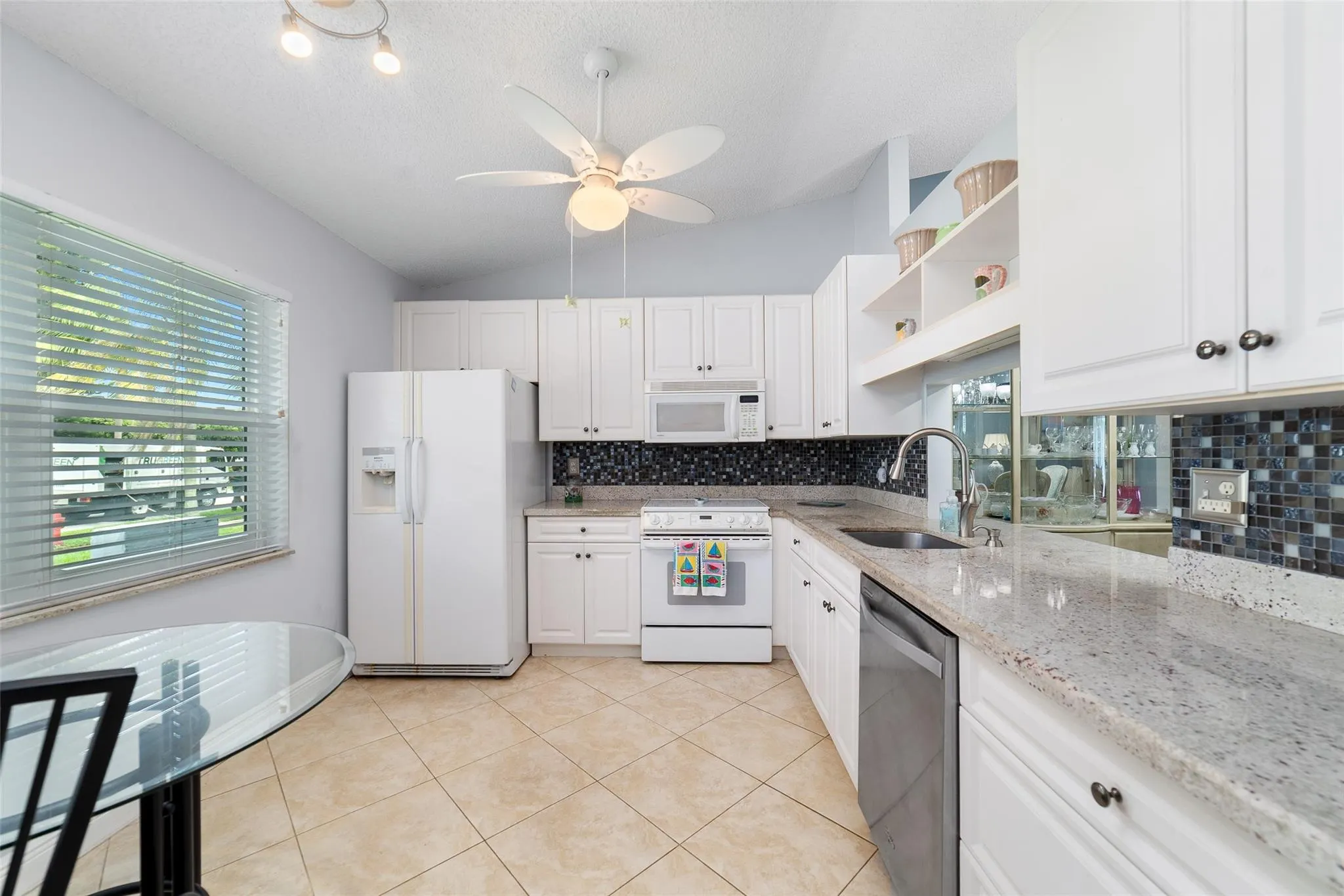 21314 Chinaberry Dr