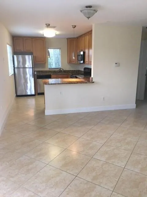 410 SW 15TH Street, #103