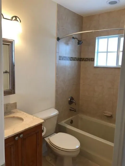 410 SW 15TH Street, #103