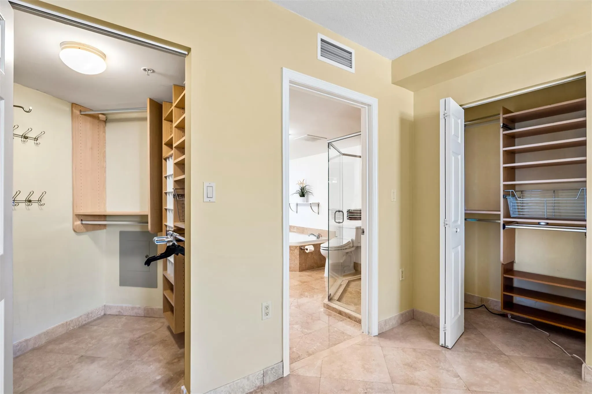 2011 N Ocean Blvd, #1601N