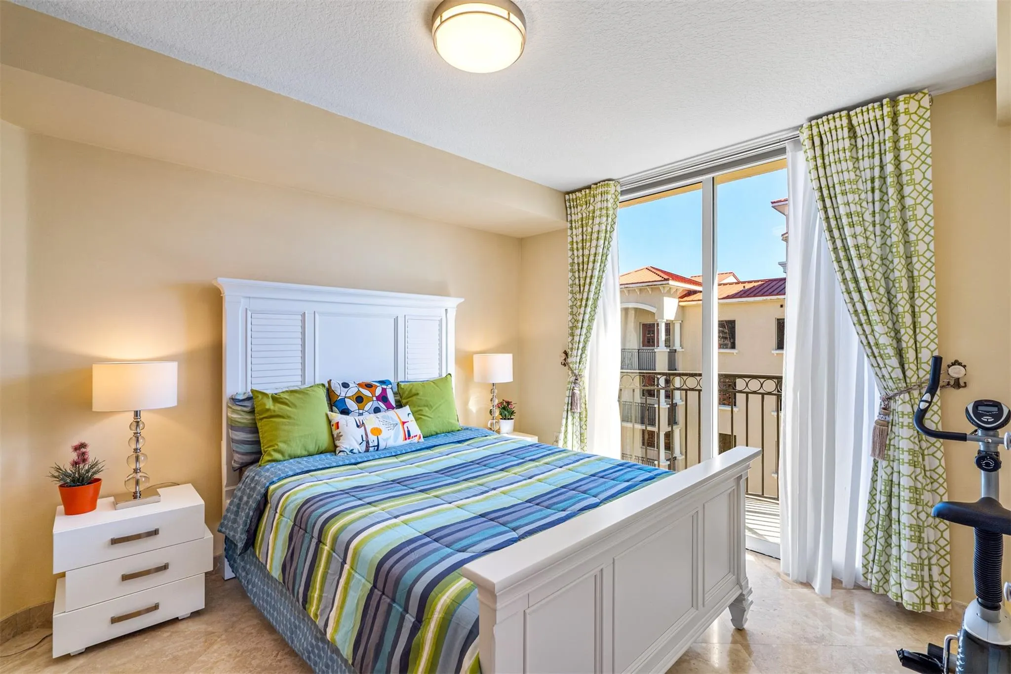 2011 N Ocean Blvd, #1601N