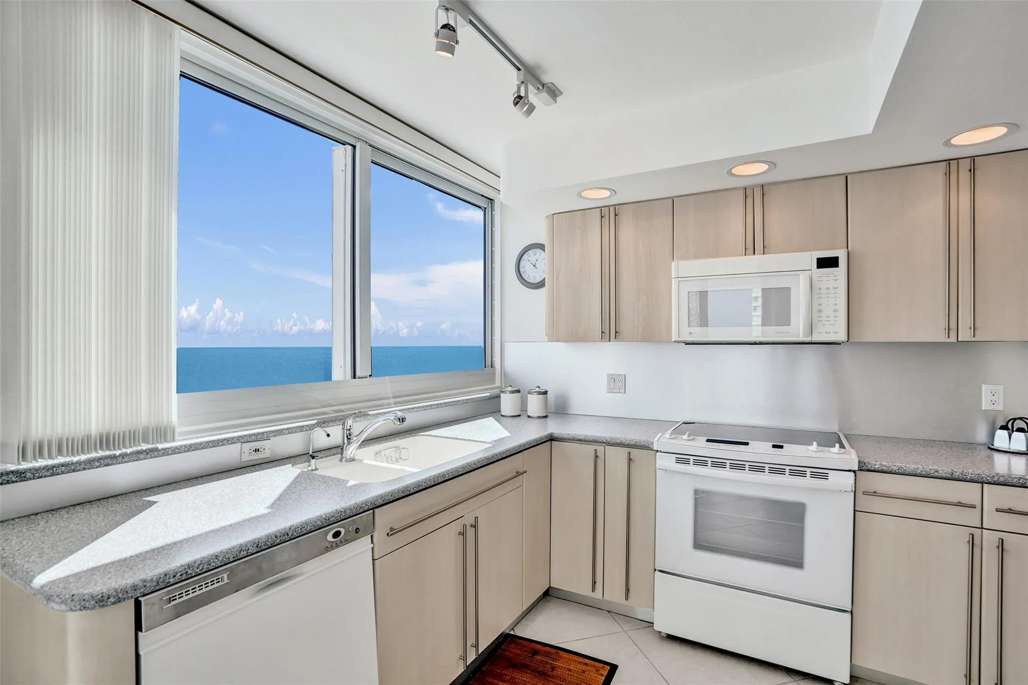 1360 S Ocean Blvd, #708