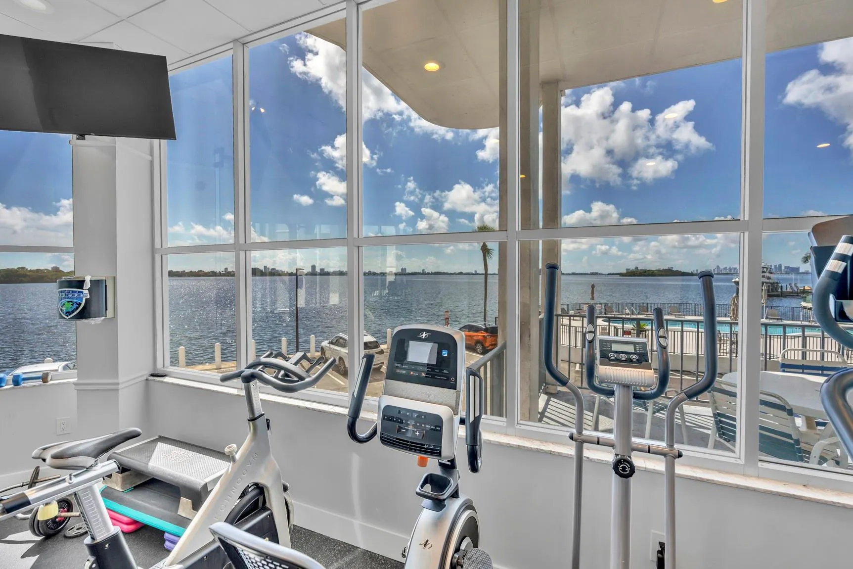 11930 N Bayshore Dr, #404