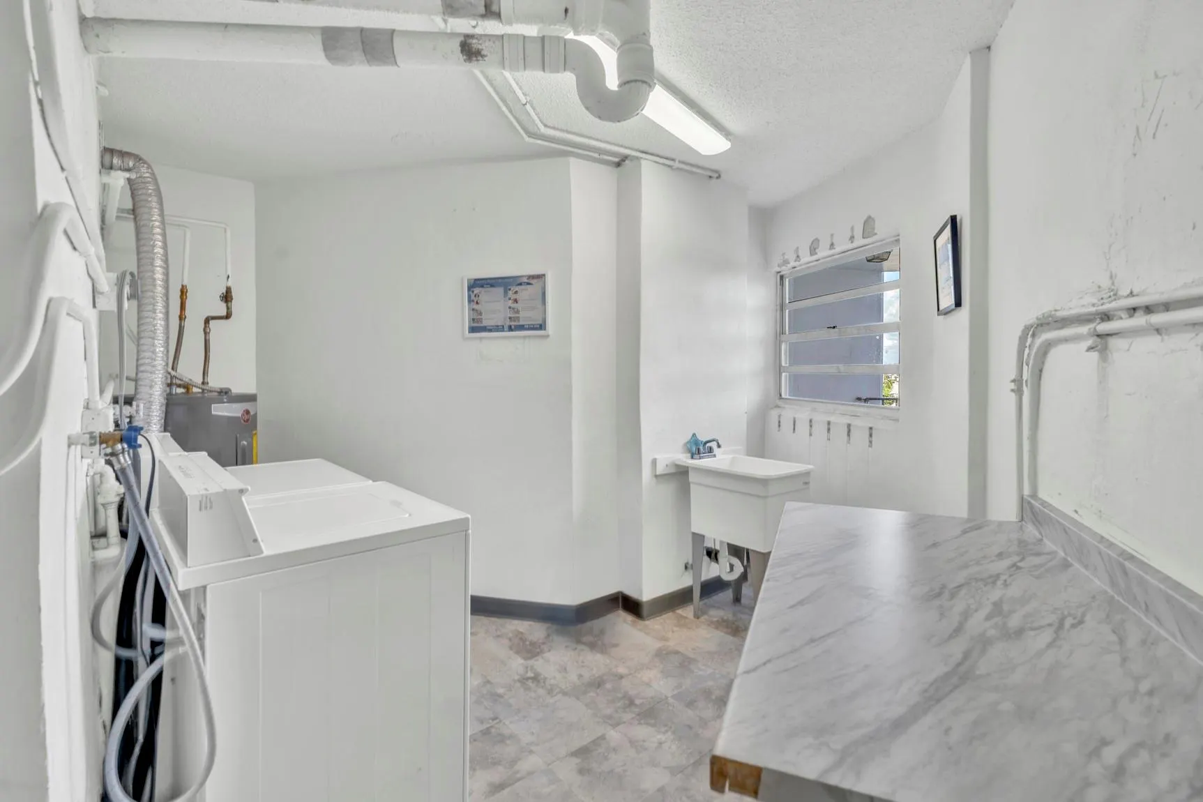 11930 N Bayshore Dr, #404