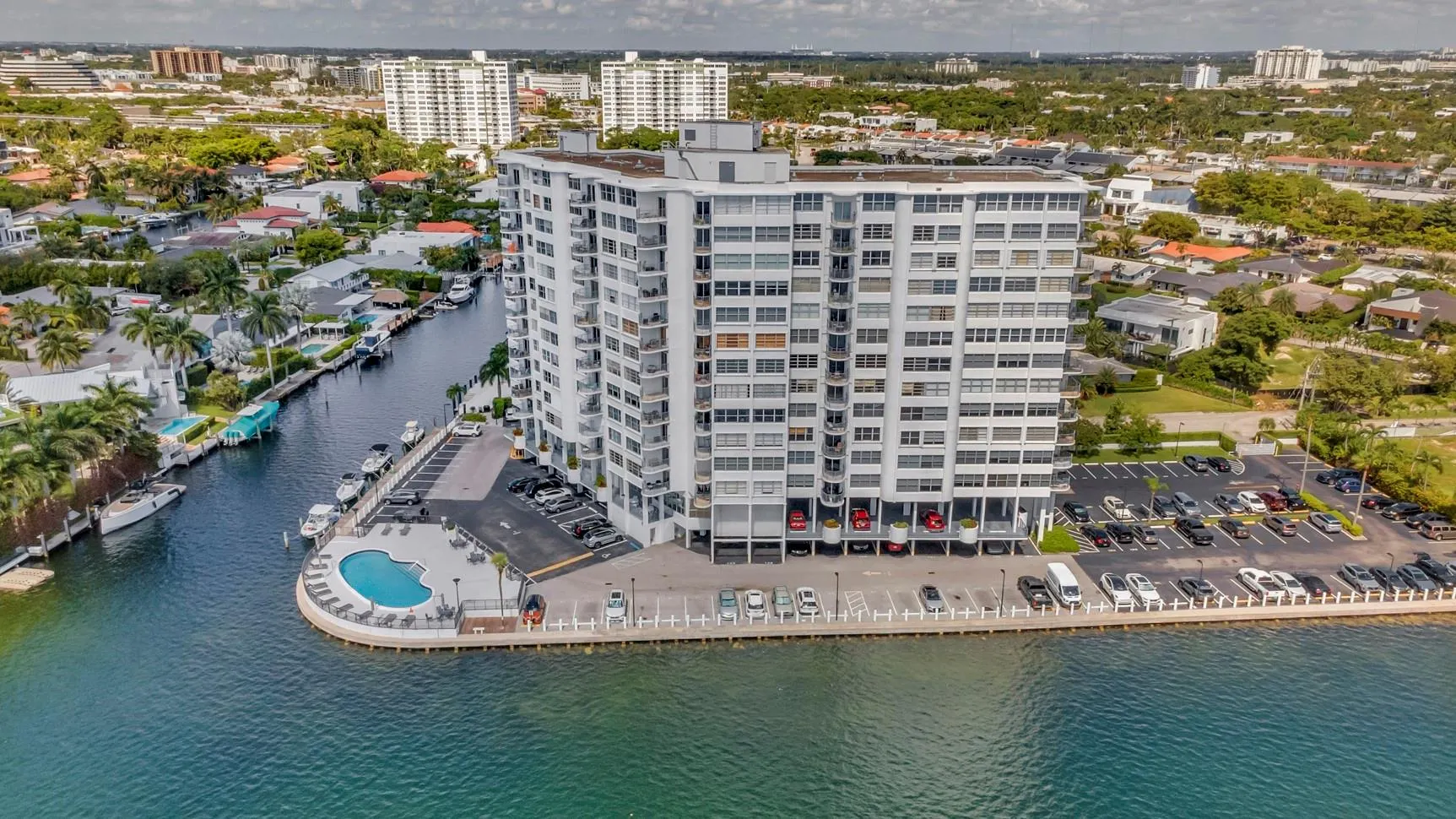 11930 N Bayshore Dr, #404