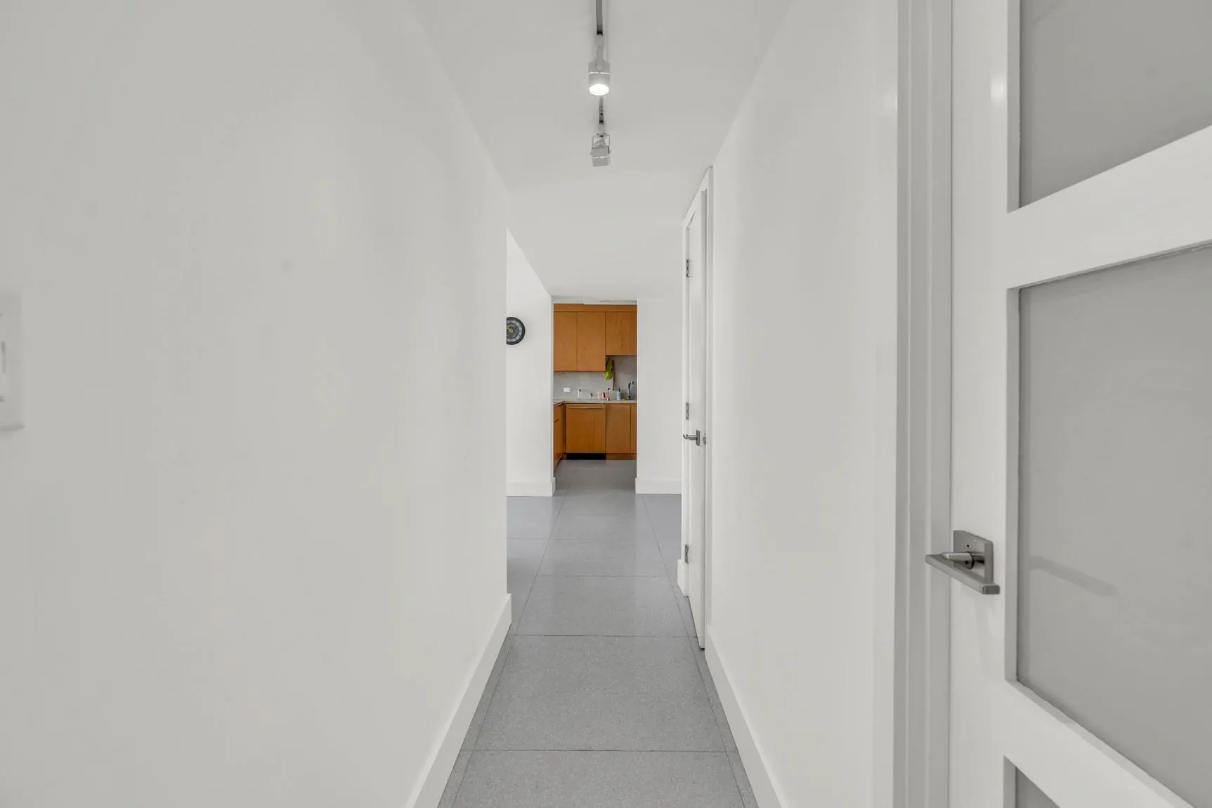 11930 N Bayshore Dr, #404