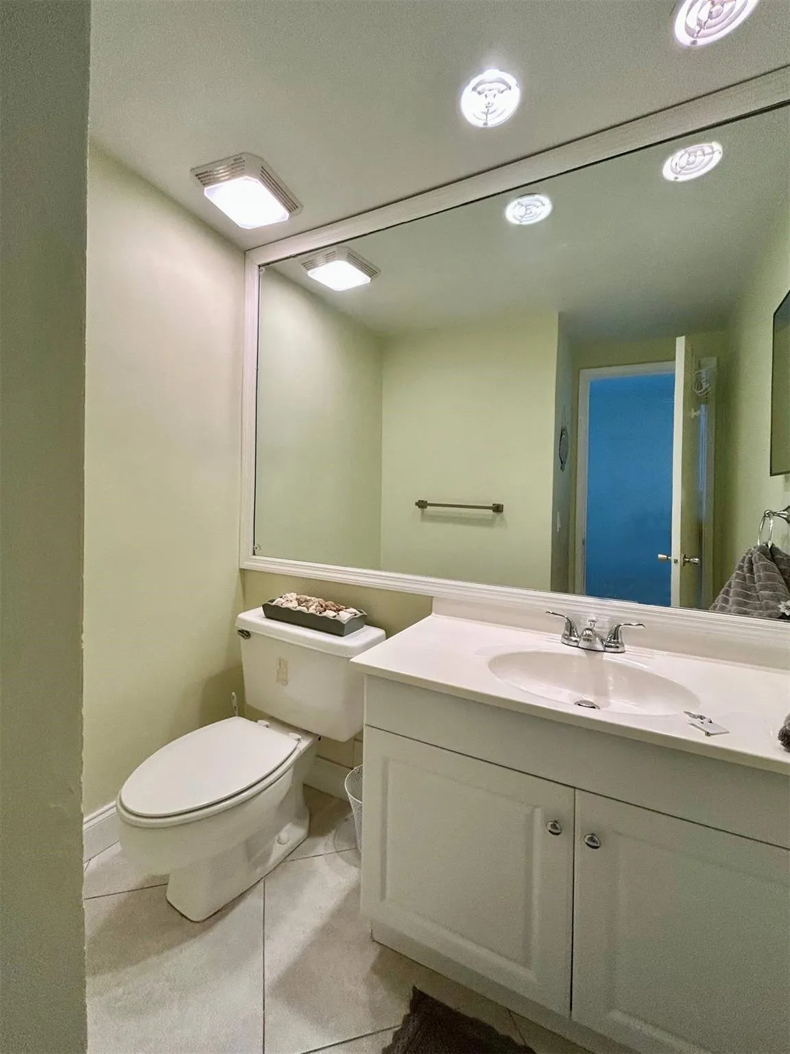 3800 NE Galt Ocean Dr, #803