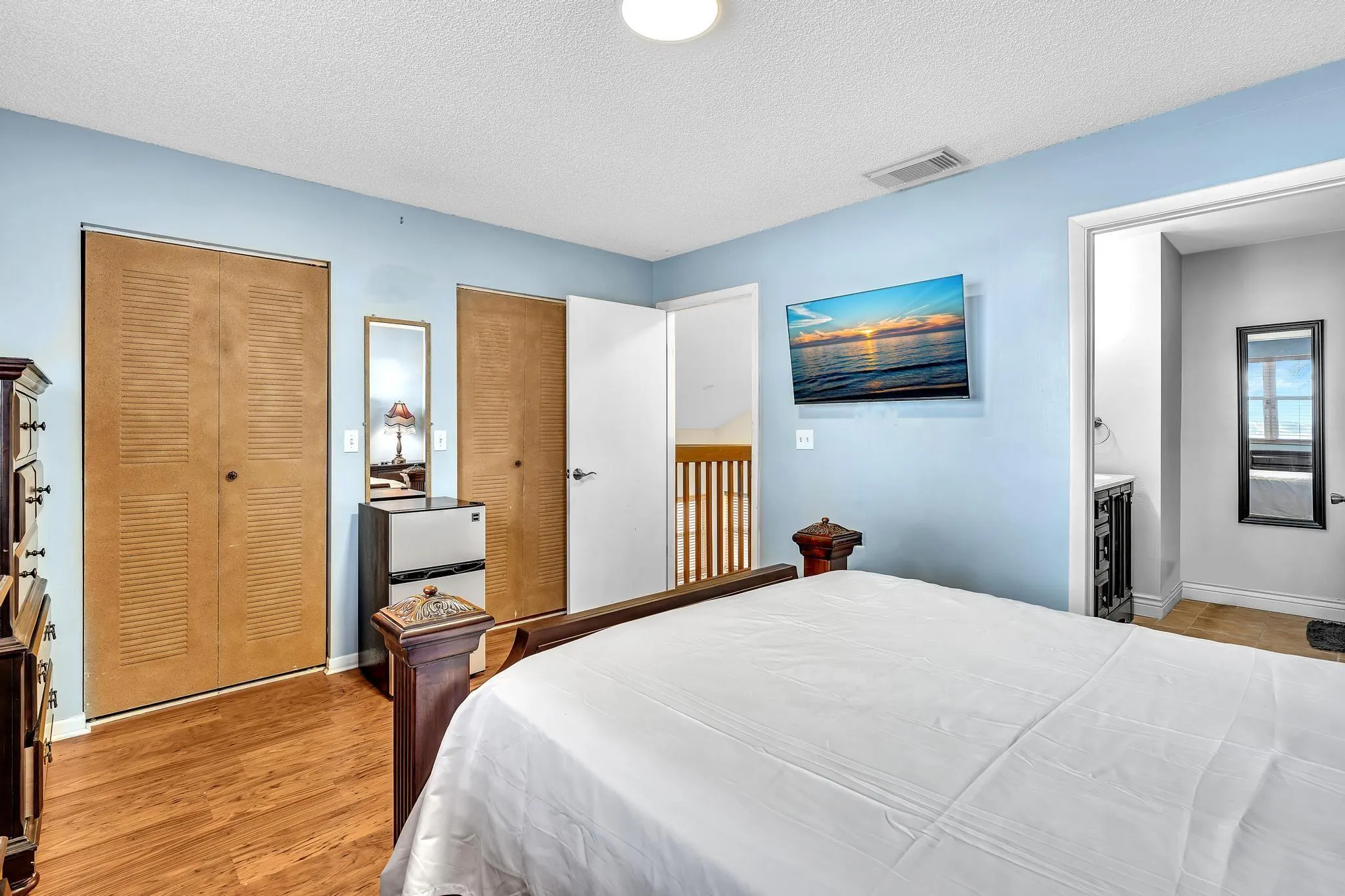 3218 W Buena Vista Dr