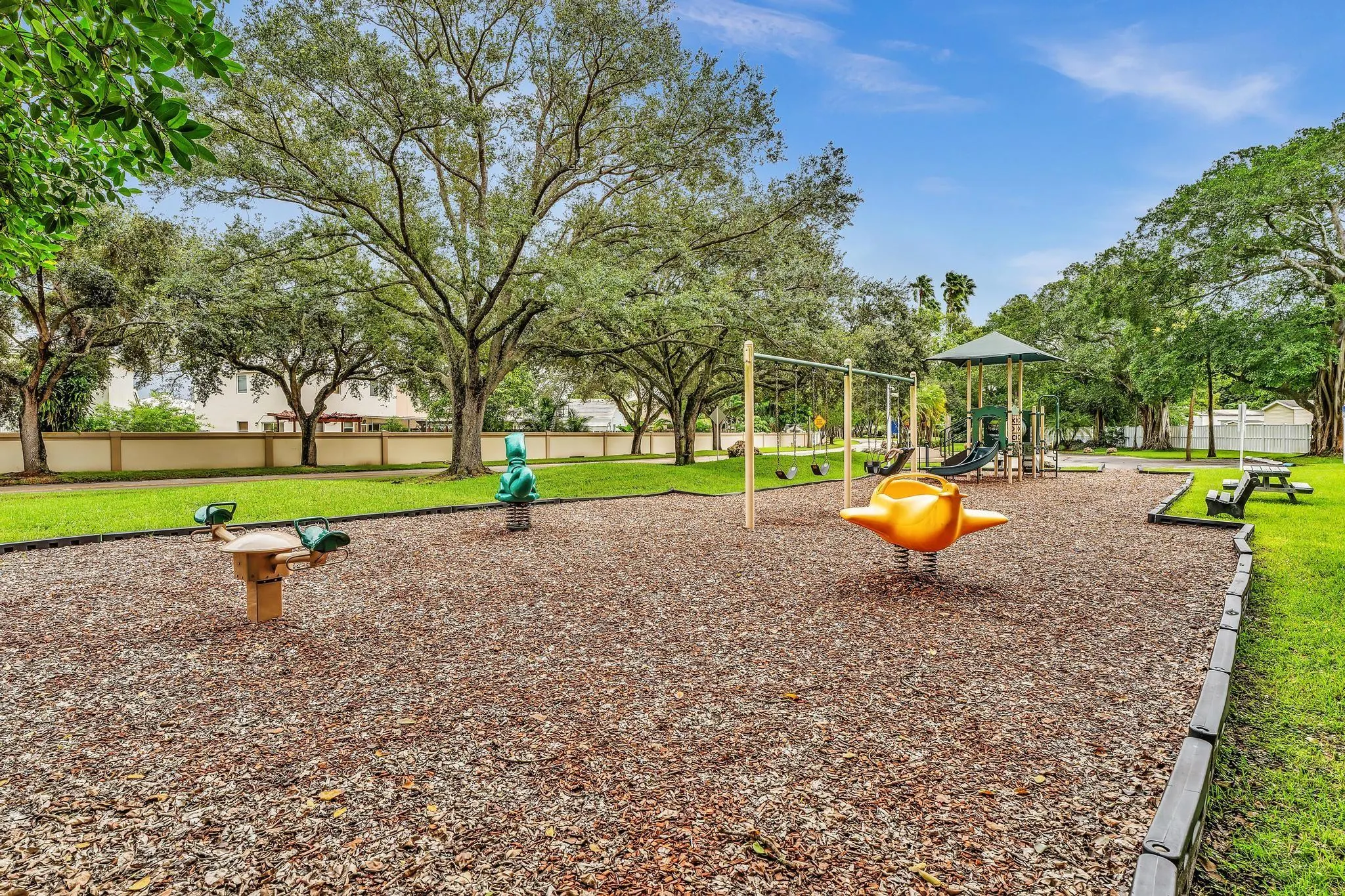 3218 W Buena Vista Dr