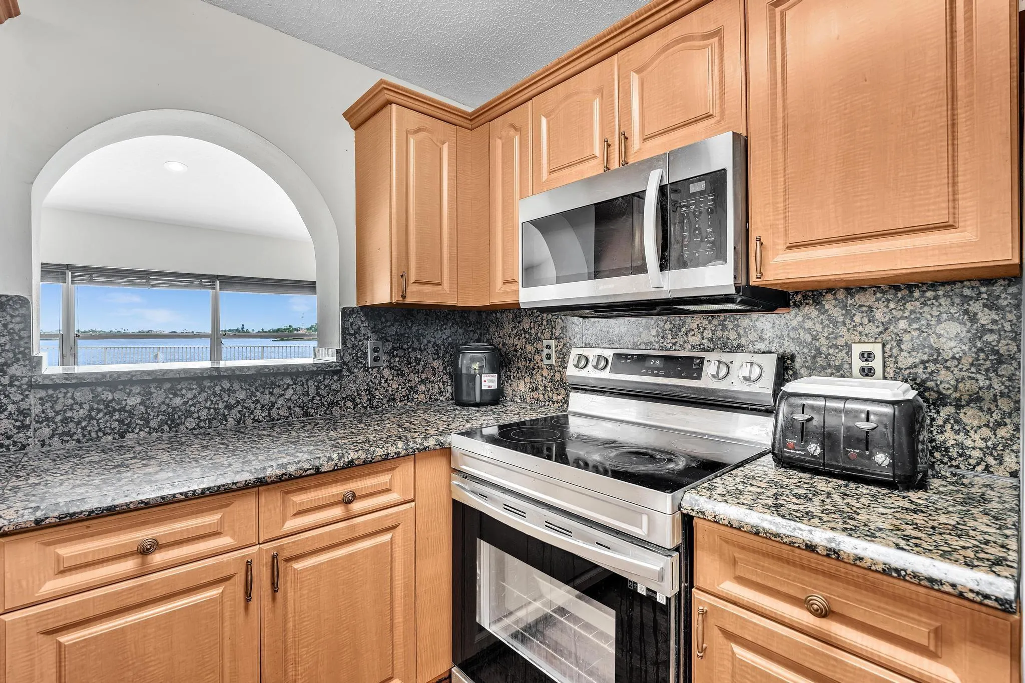 3218 W Buena Vista Dr