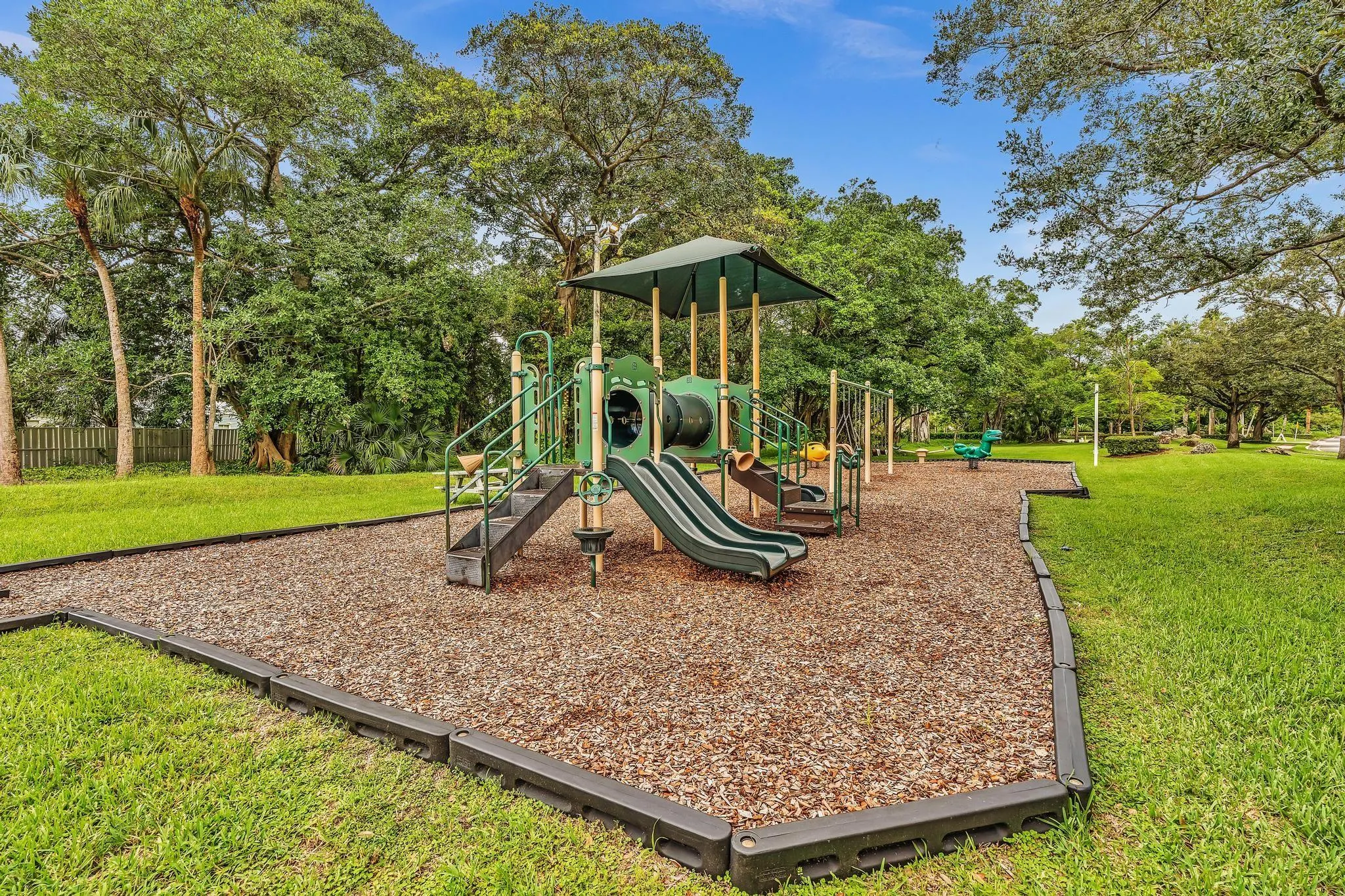 3218 W Buena Vista Dr