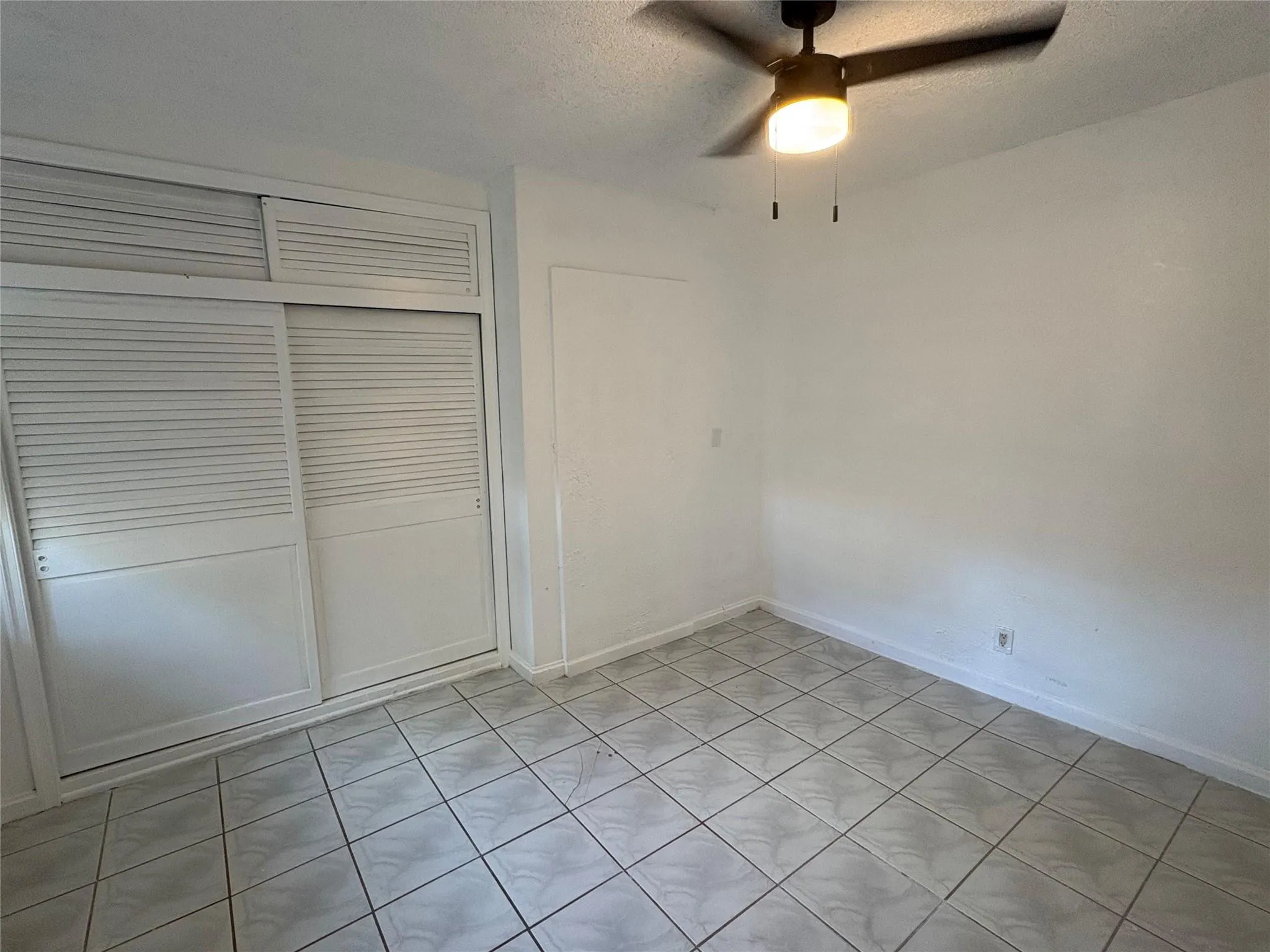 9200 NW 38th Dr, #1A