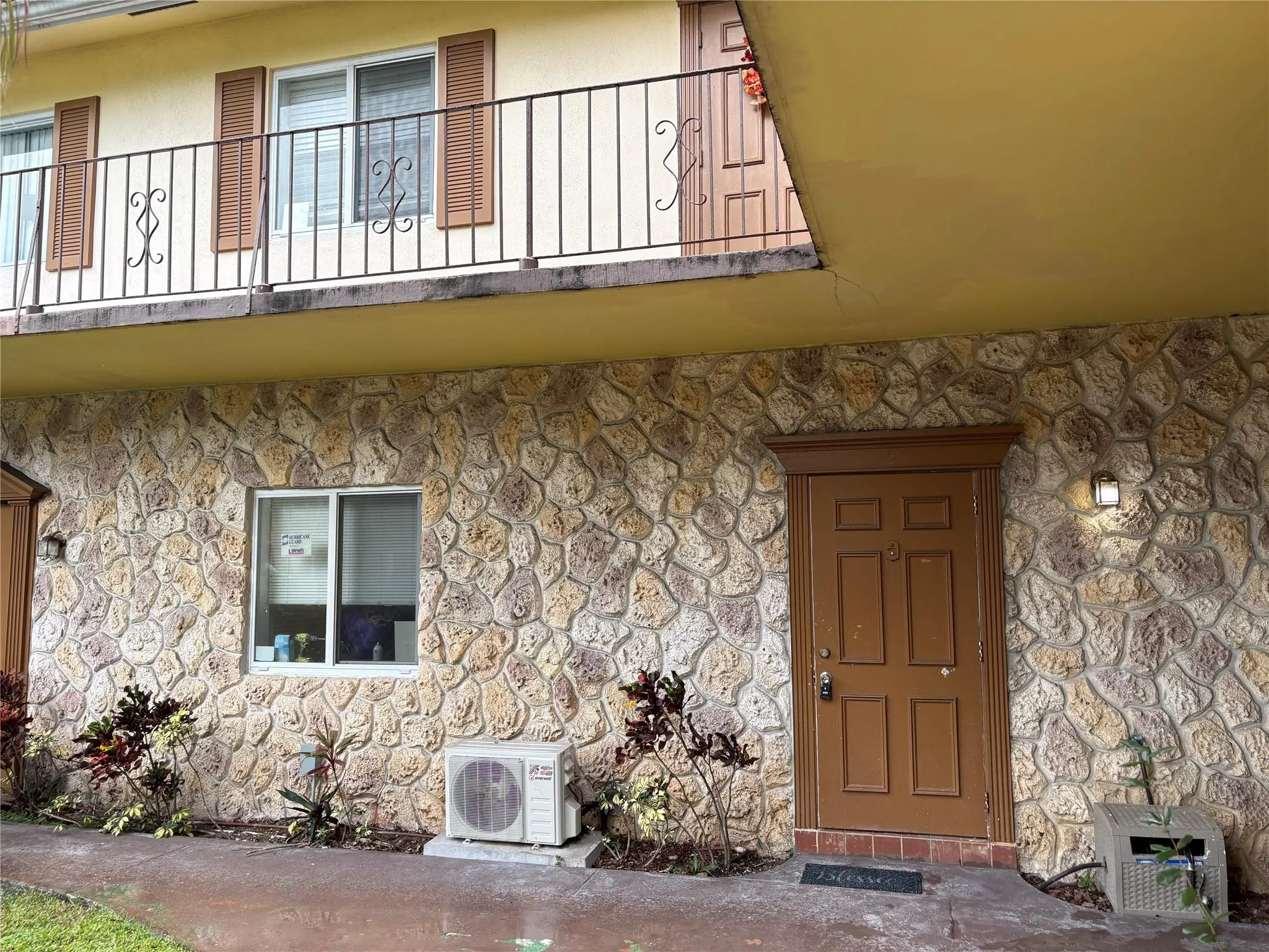 9200 NW 38th Dr, #1A